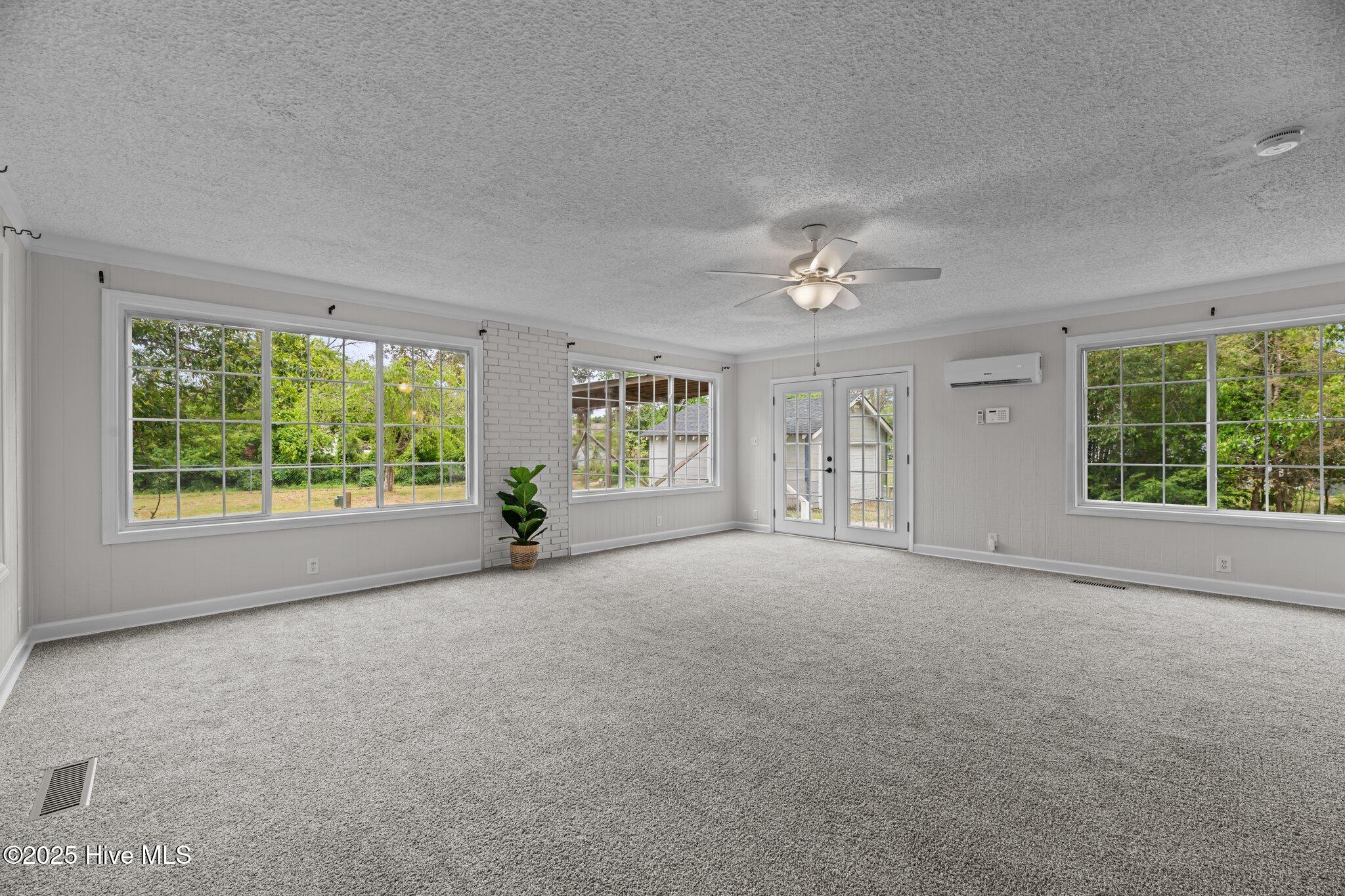 109 Pineview Street Property Photo 25