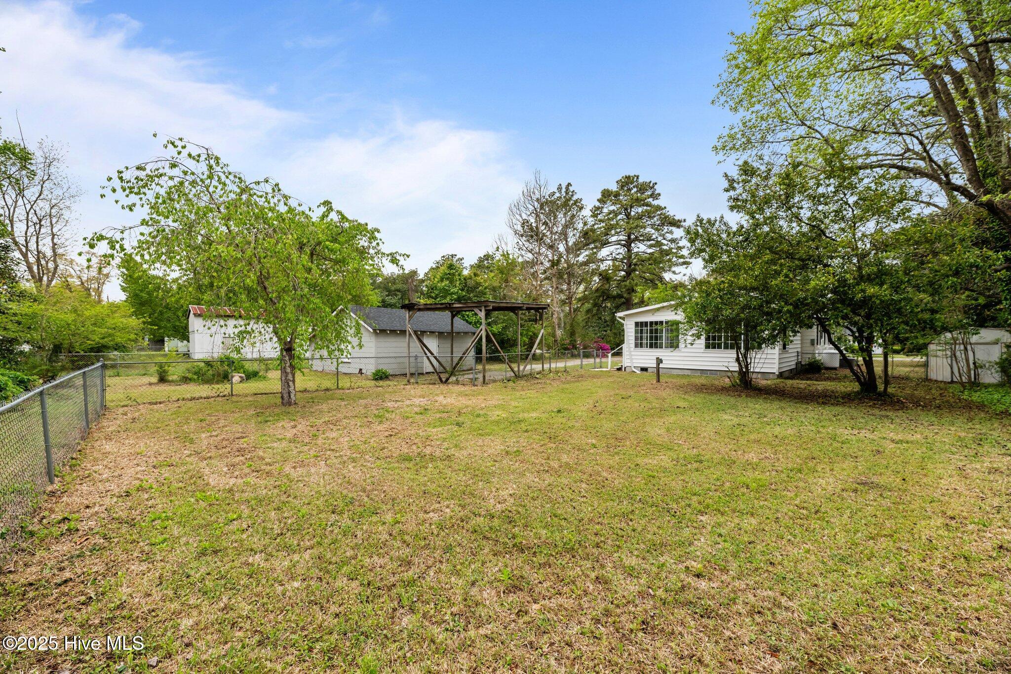 109 Pineview Street Property Photo 32