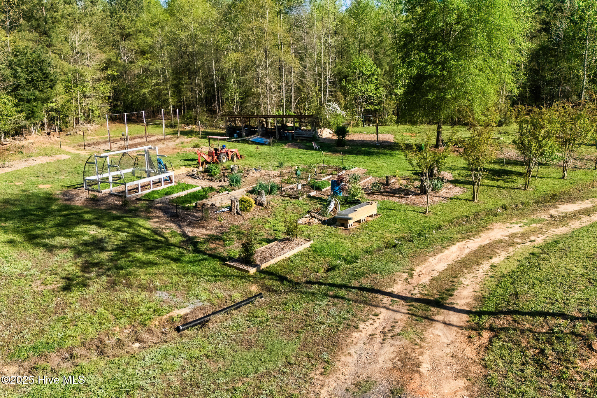 253 Martin Lane Property Photo 4