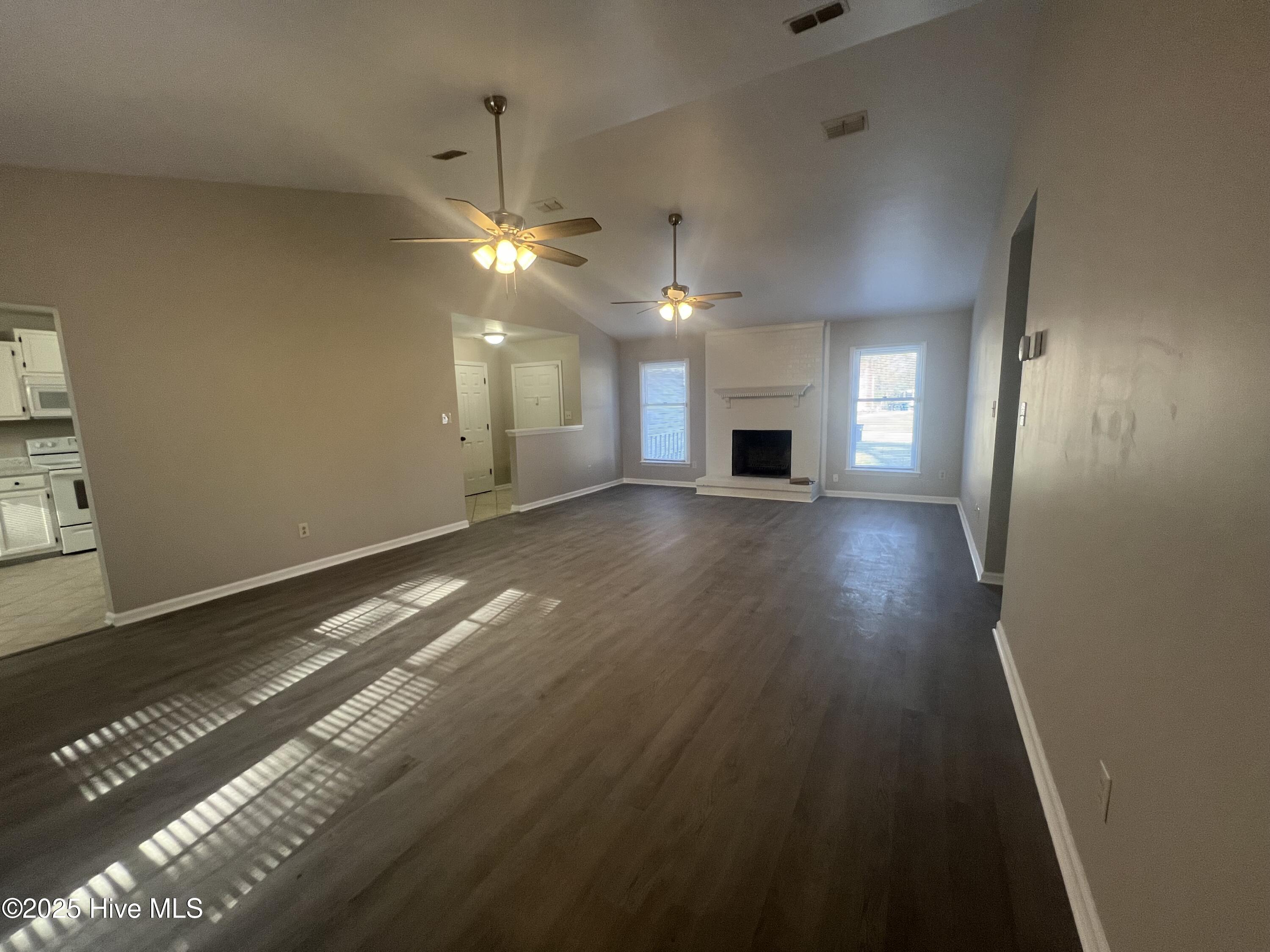 207 Sands Court Property Photo 2