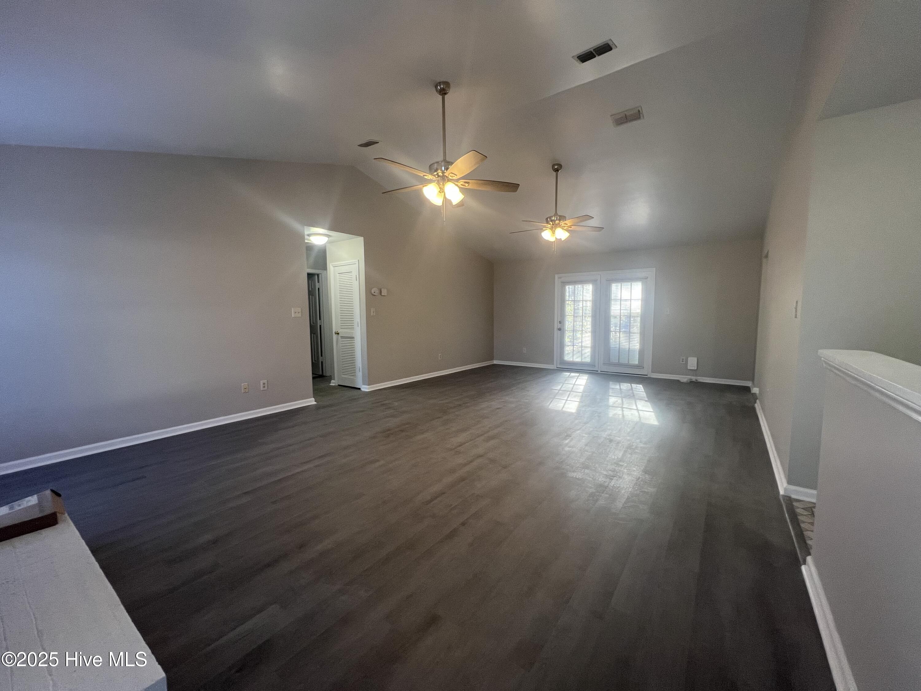 207 Sands Court Property Photo 3