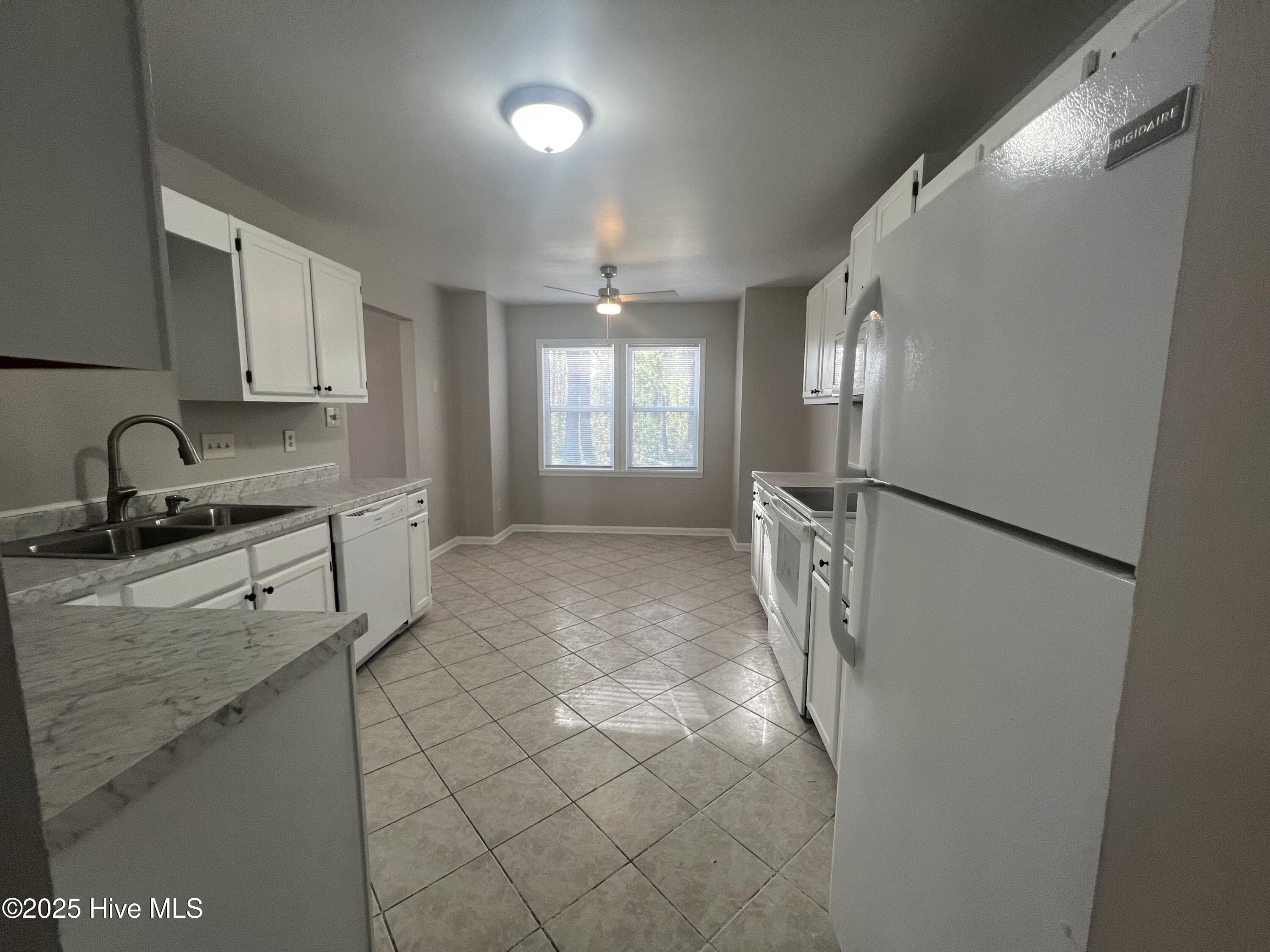 207 Sands Court Property Photo 4