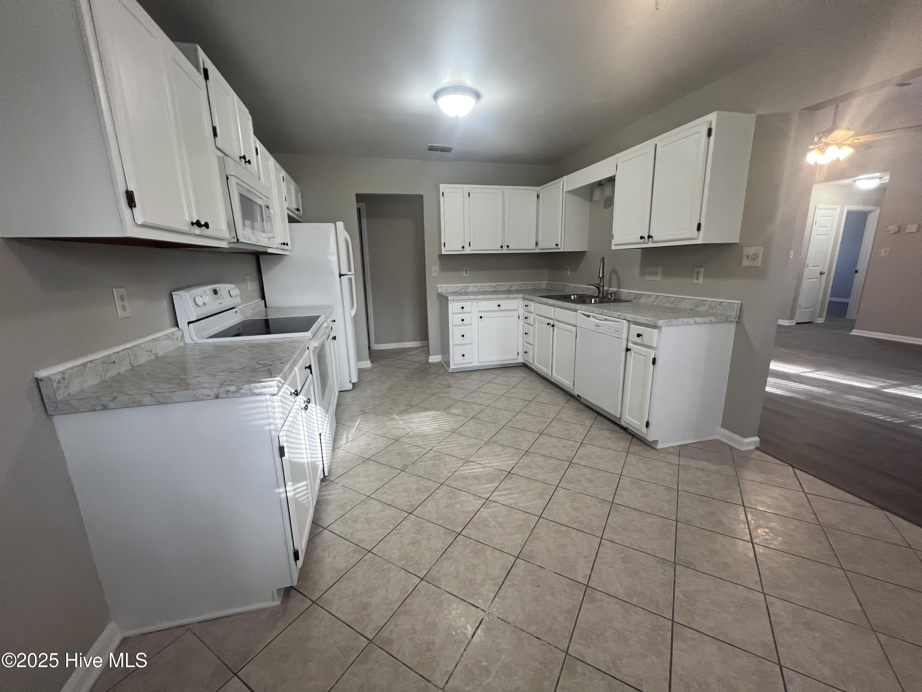 207 Sands Court Property Photo 5