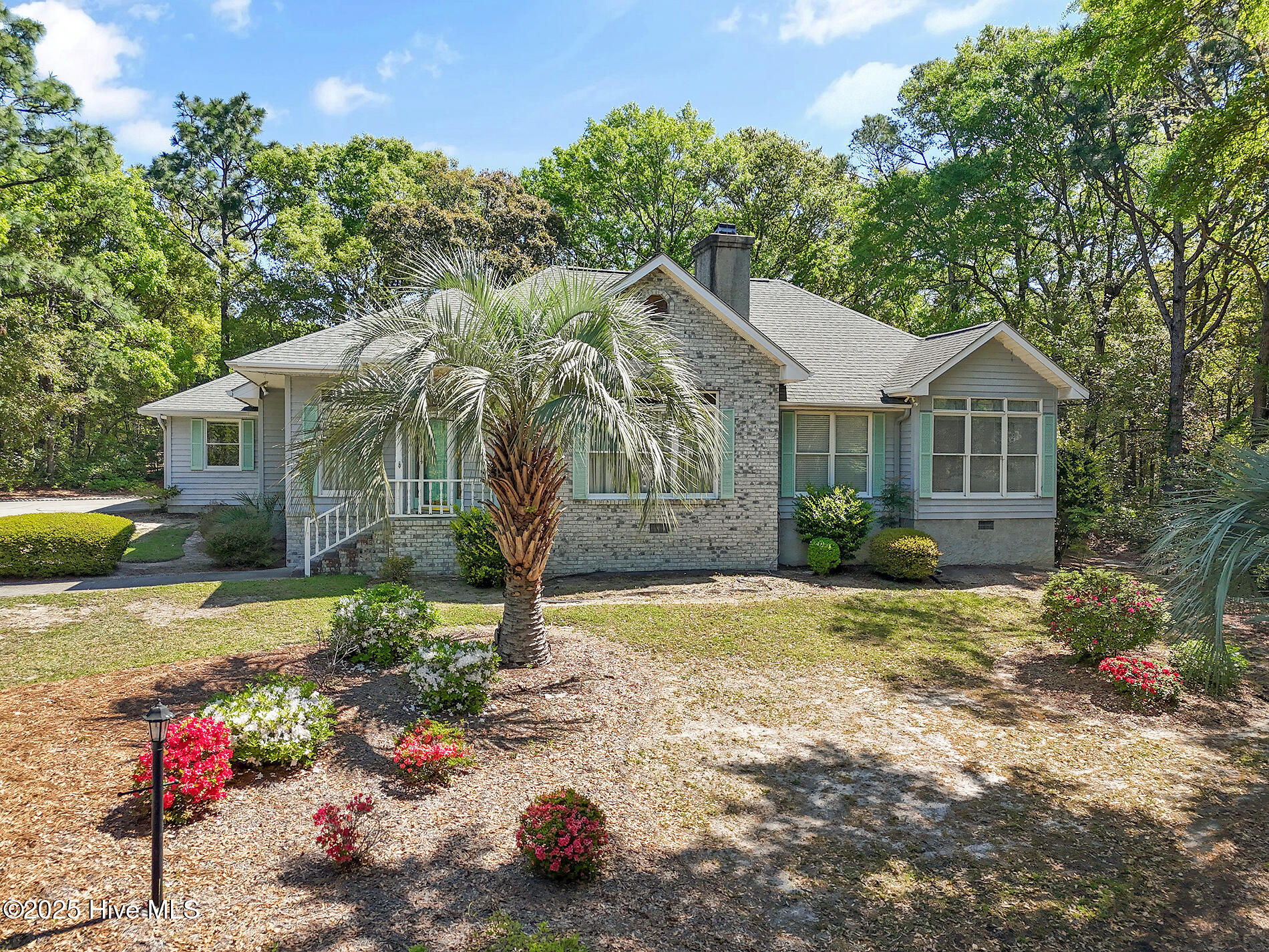 321 Heather Court Property Photo