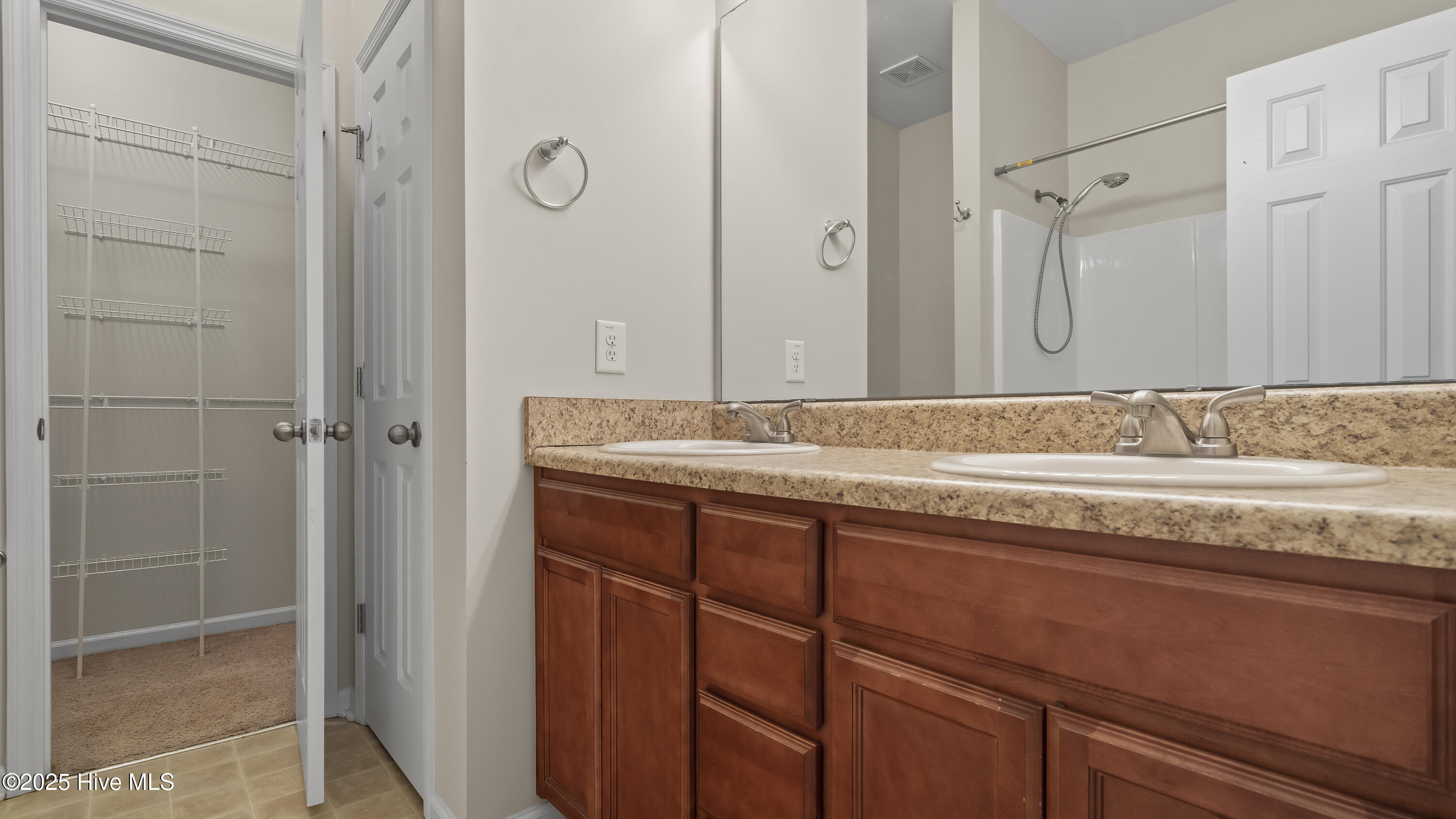 213 Glenhaven Lane Property Photo 23