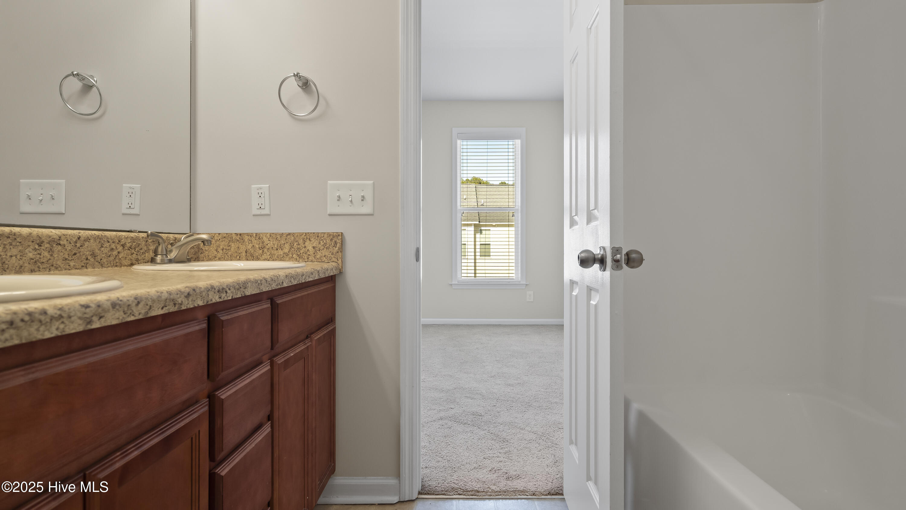 213 Glenhaven Lane Property Photo 26