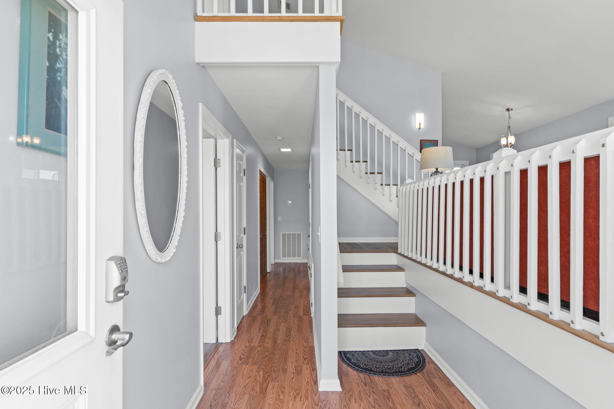 4824 W Beach Drive Property Photo 4