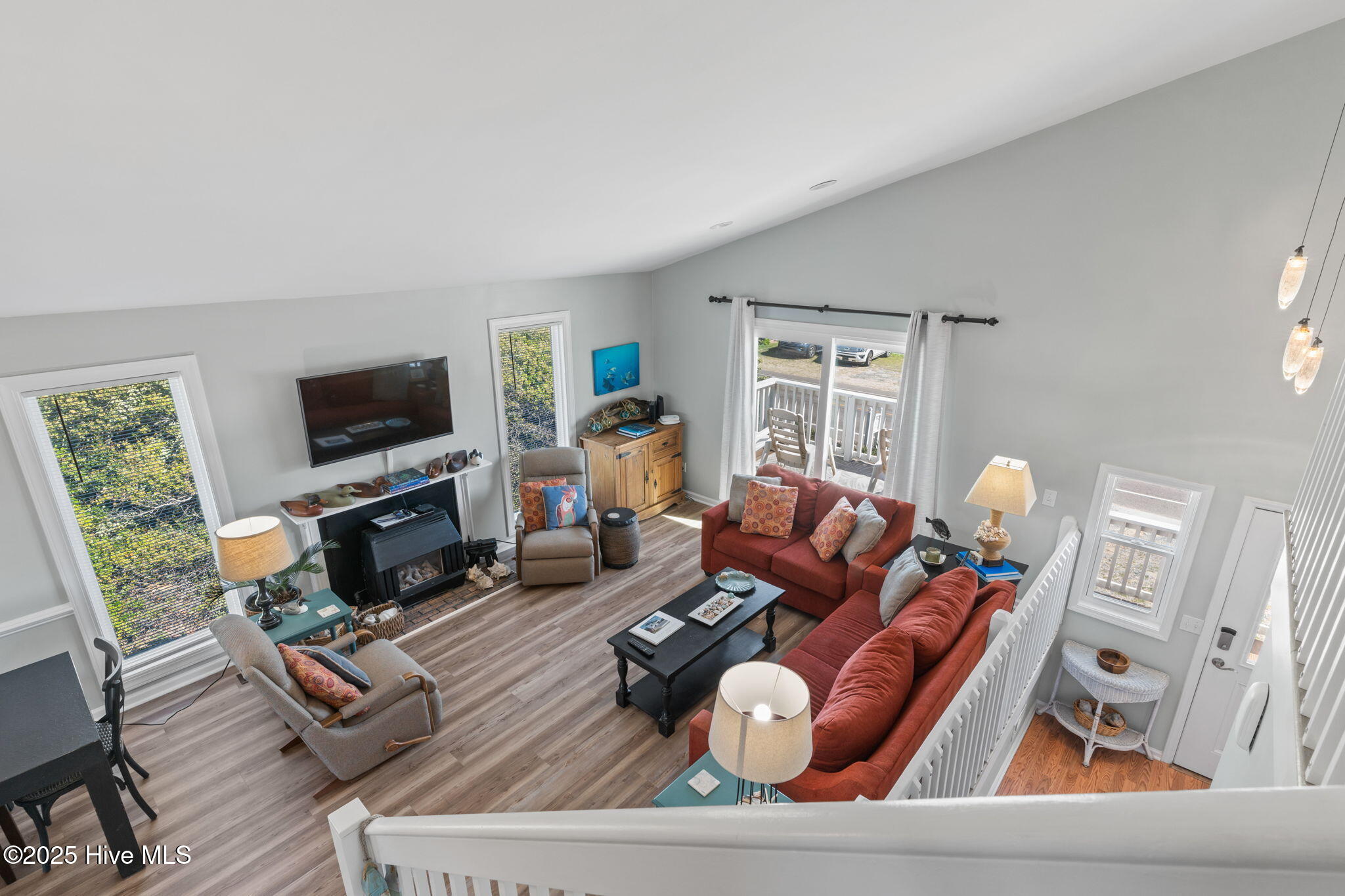 4824 W Beach Drive Property Photo 9