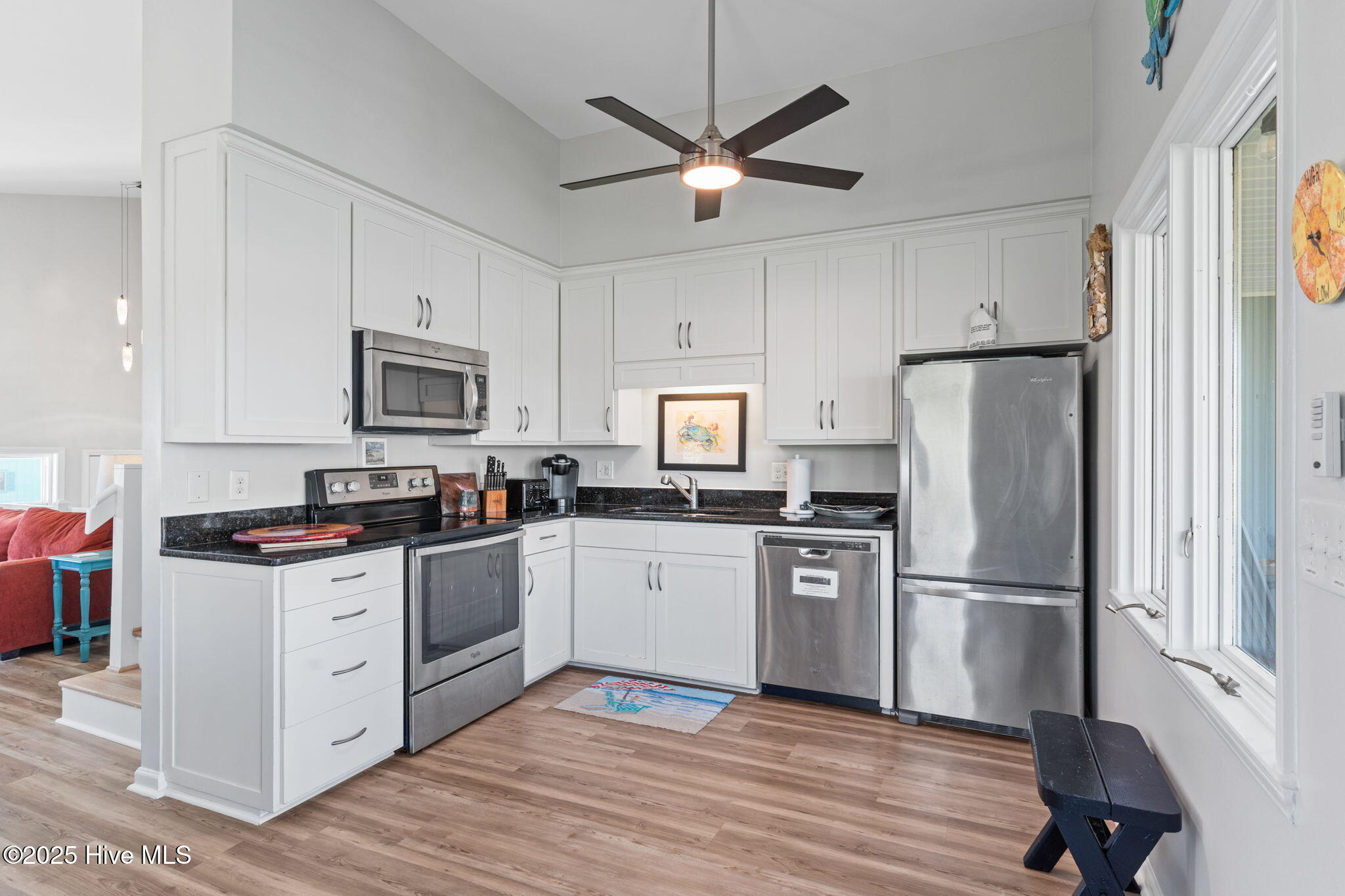 4824 W Beach Drive Property Photo 10