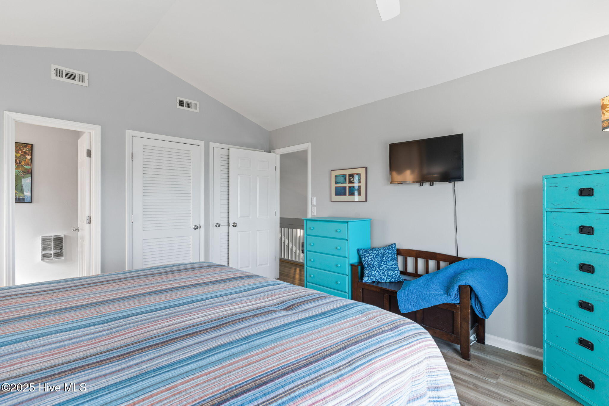 4824 W Beach Drive Property Photo 15
