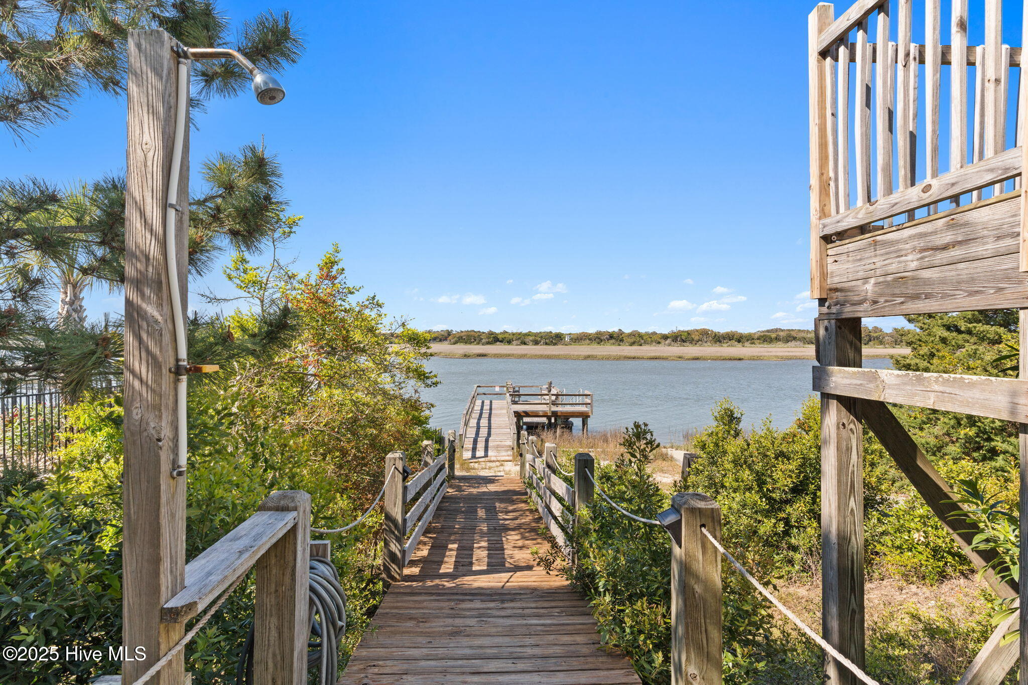 4824 W Beach Drive Property Photo 47