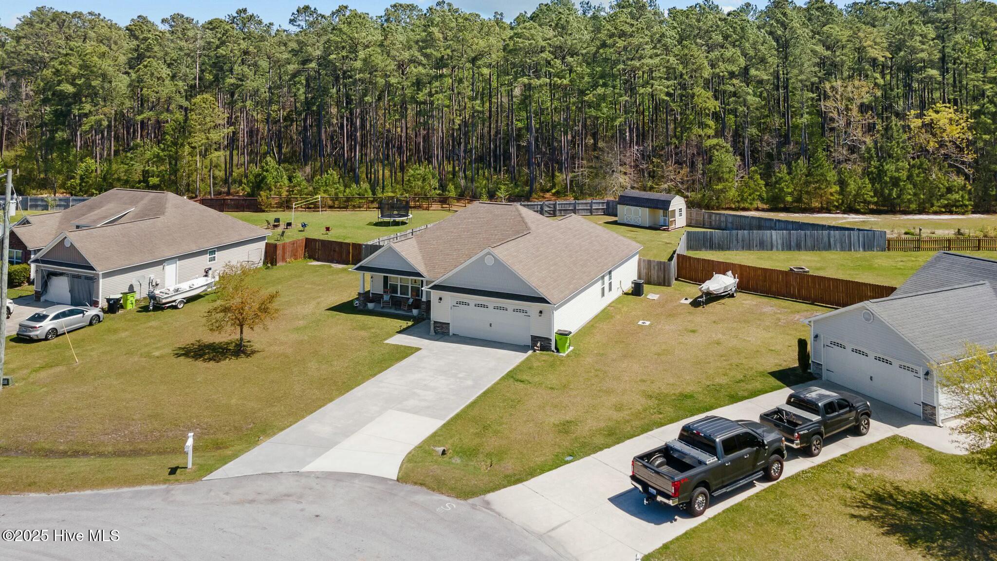 111 Apple Drive Property Photo 30