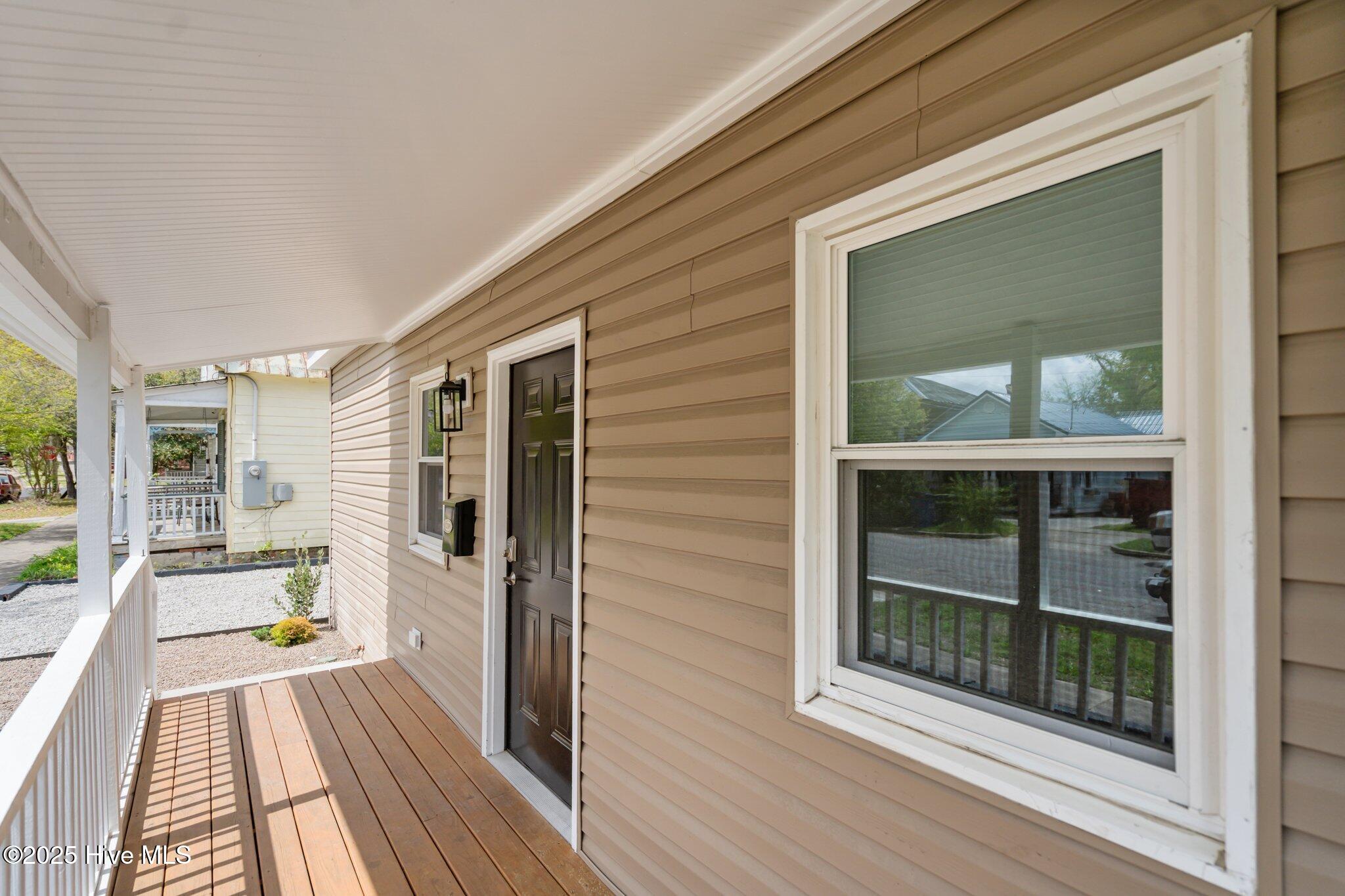 811 Walnut Street Property Photo 4