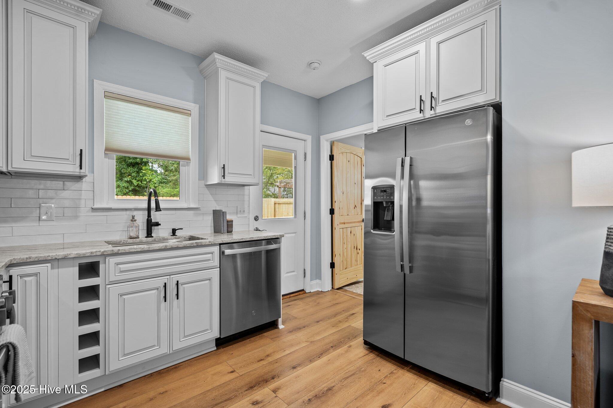 811 Walnut Street Property Photo 11