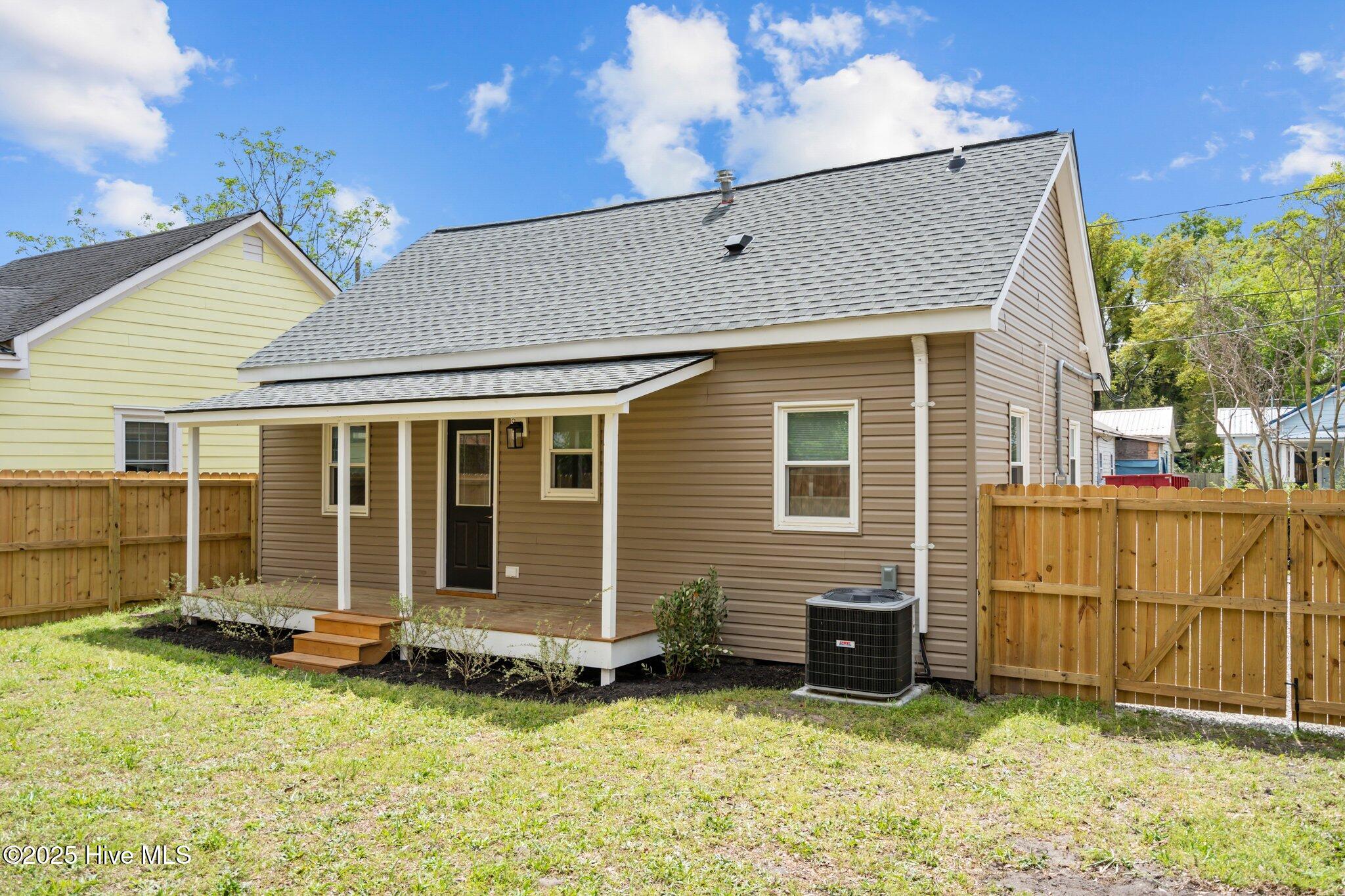 811 Walnut Street Property Photo 32