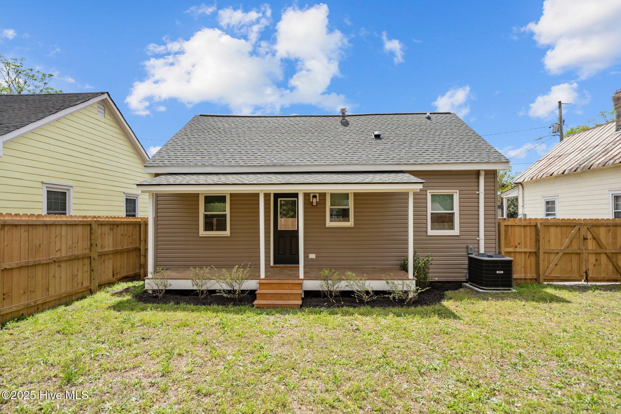 811 Walnut Street Property Photo 33
