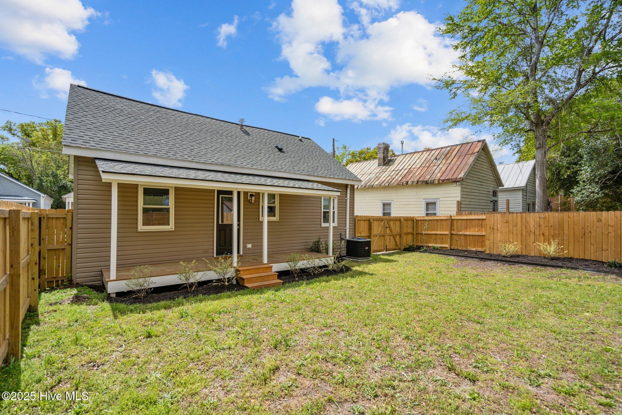 811 Walnut Street Property Photo 37