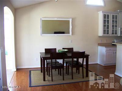 121 Mulberry Circle Property Photo 5