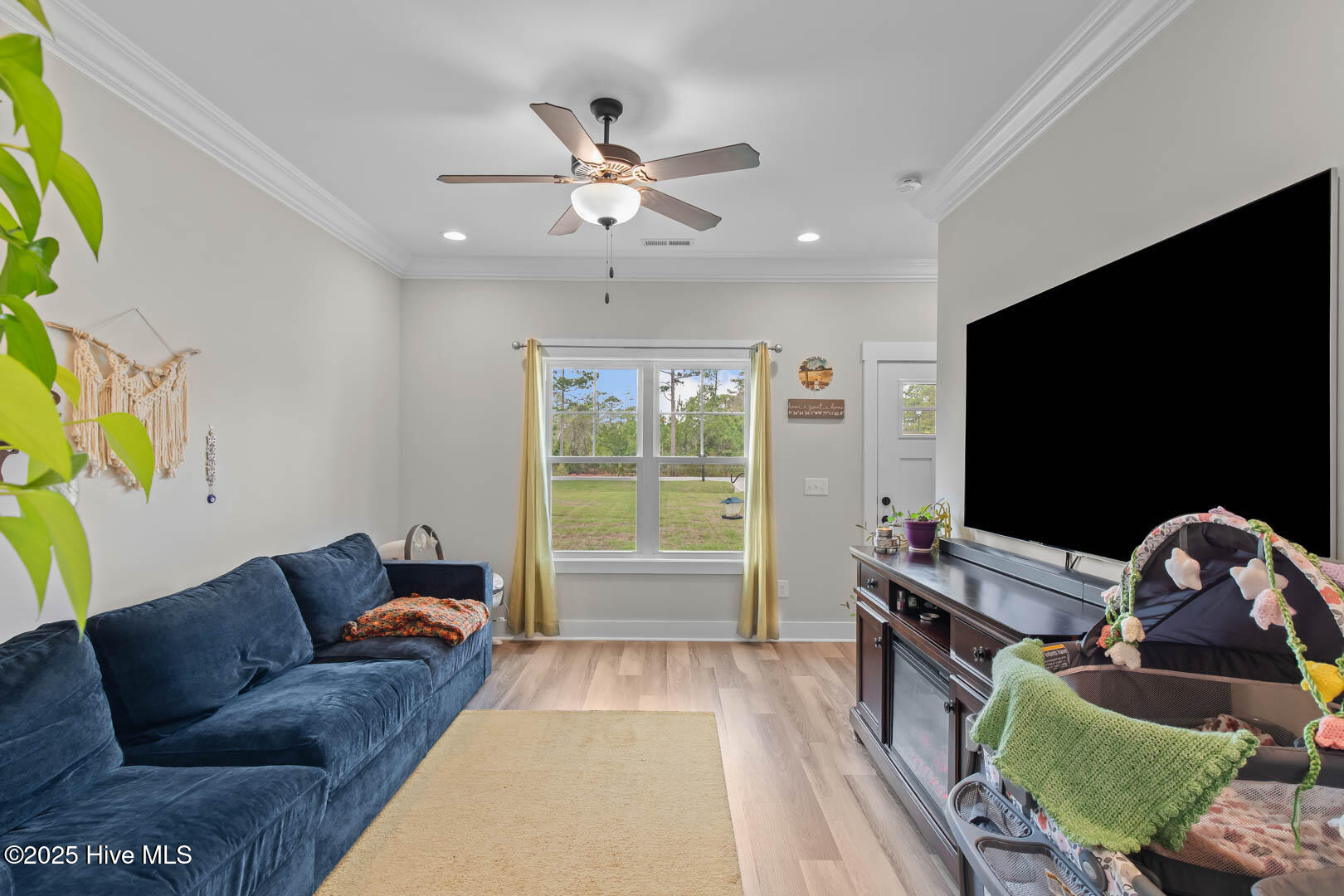 300 Inverness Drive Property Photo 6