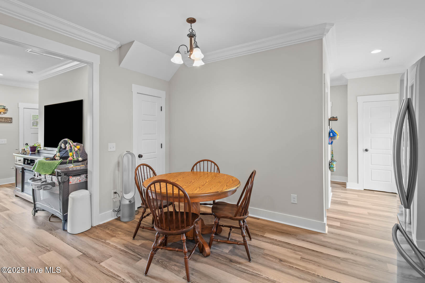300 Inverness Drive Property Photo 15