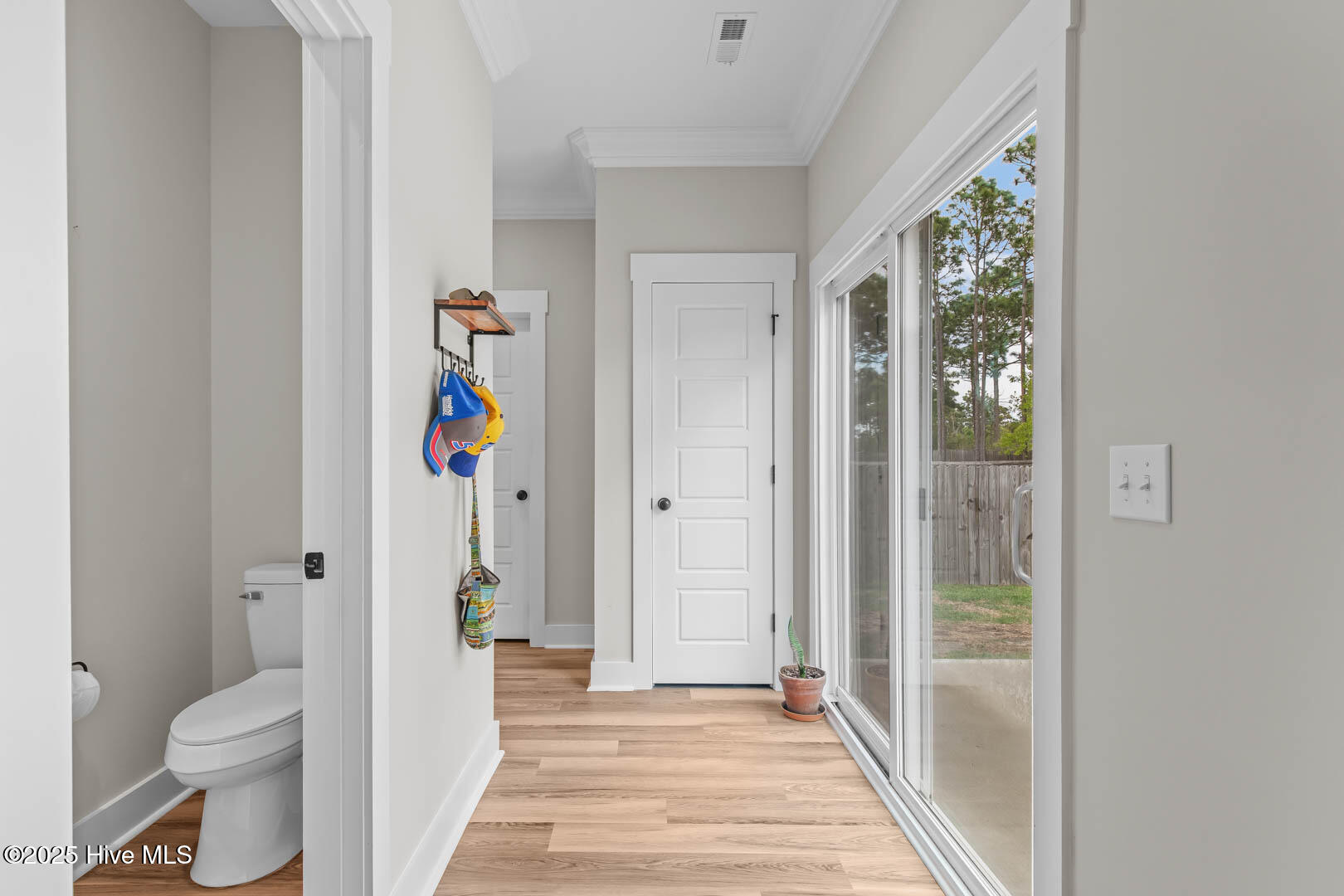 300 Inverness Drive Property Photo 17