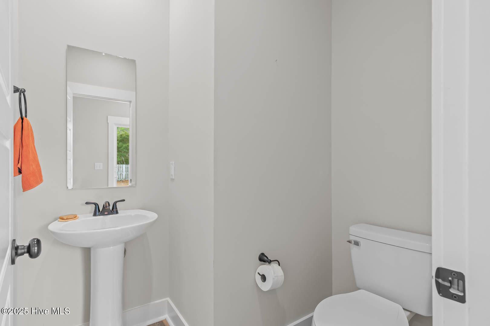 300 Inverness Drive Property Photo 18