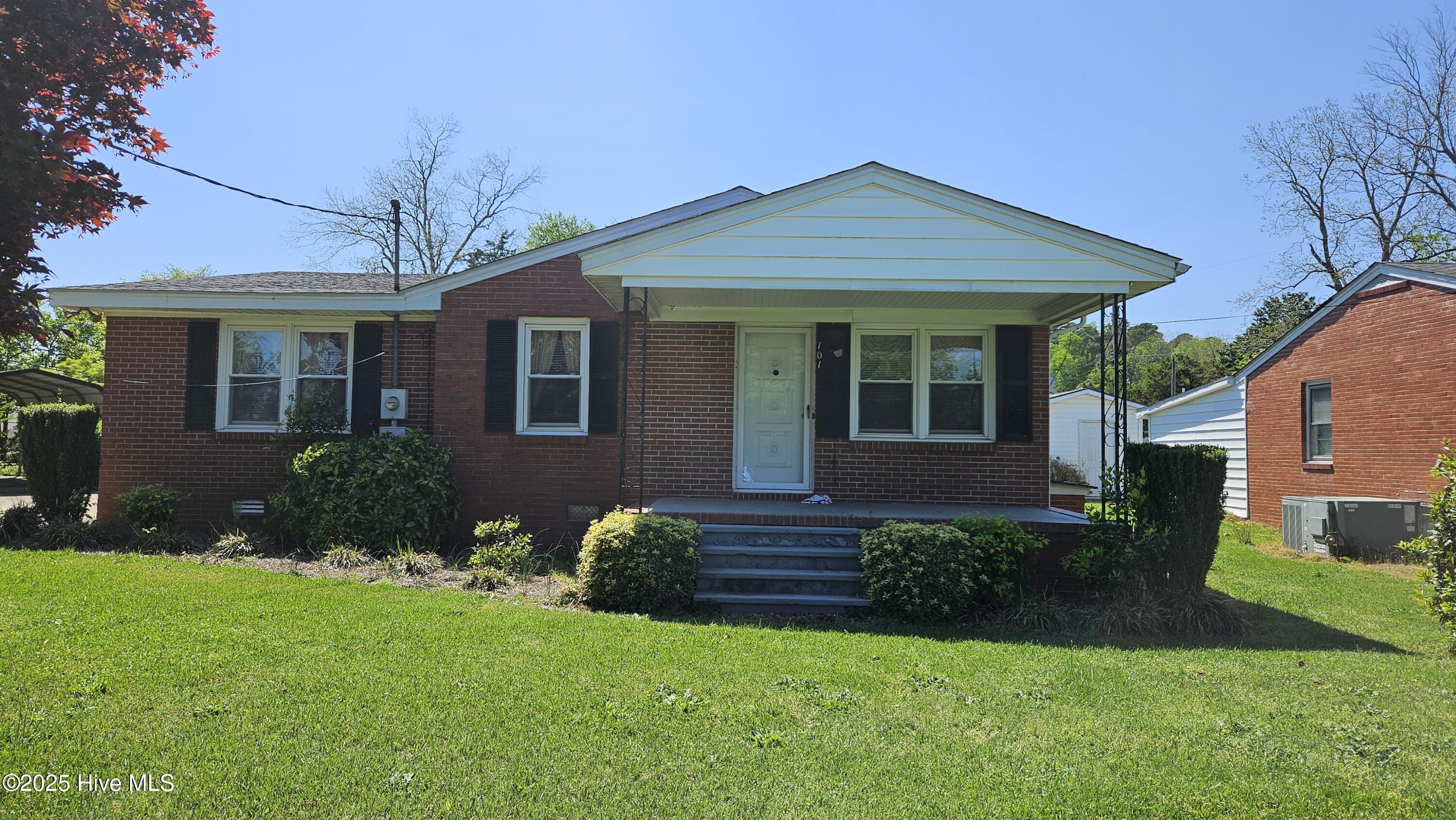 101 Oakland Boulevard Property Photo