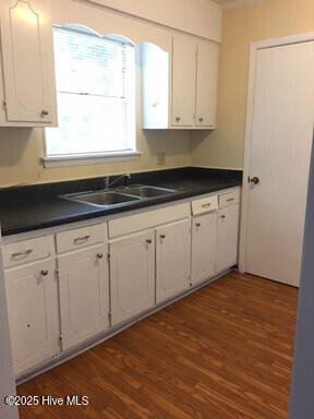 1305 Avon Court Property Photo 4