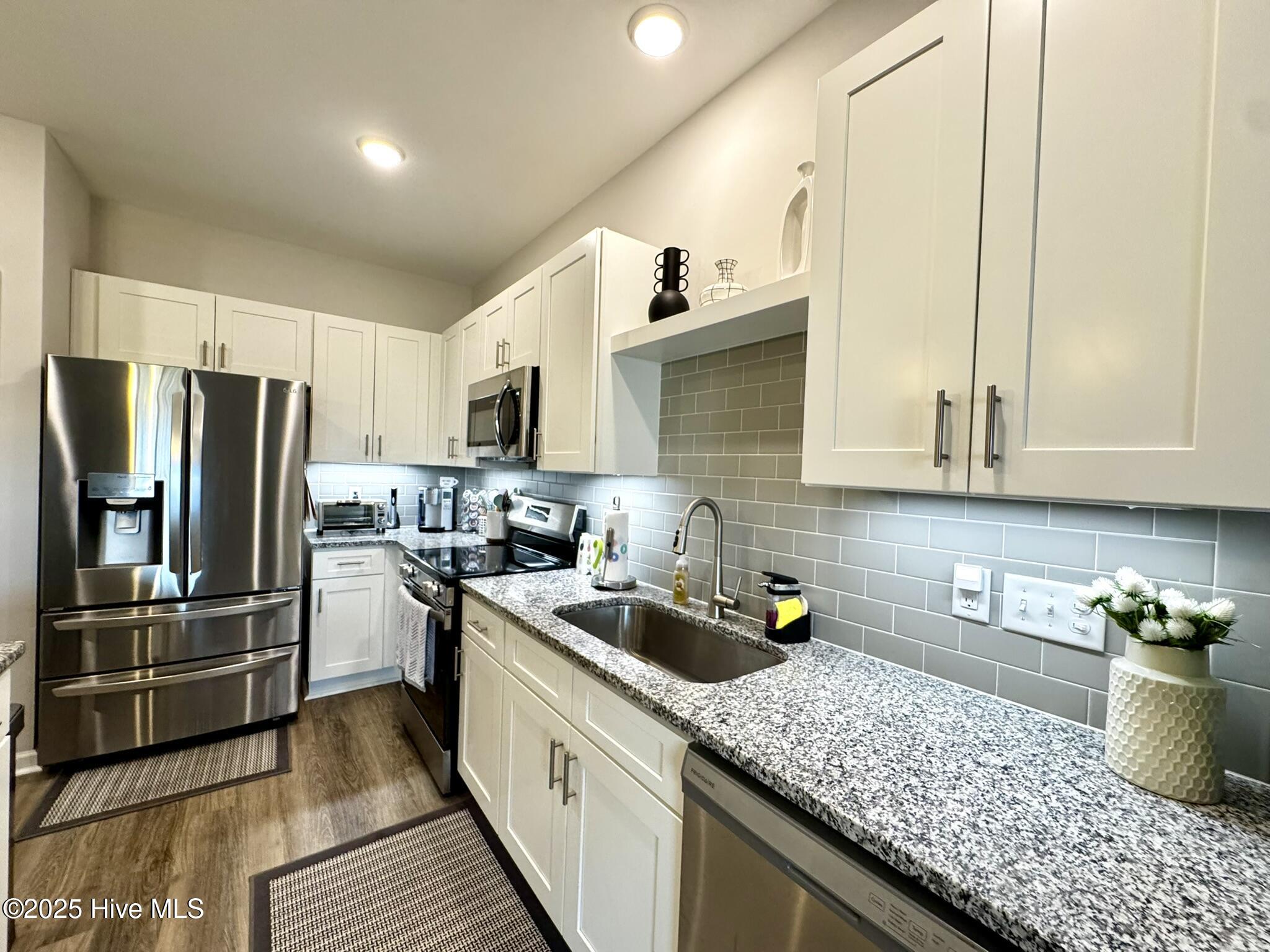 1577 Dusk Cove Property Photo 6