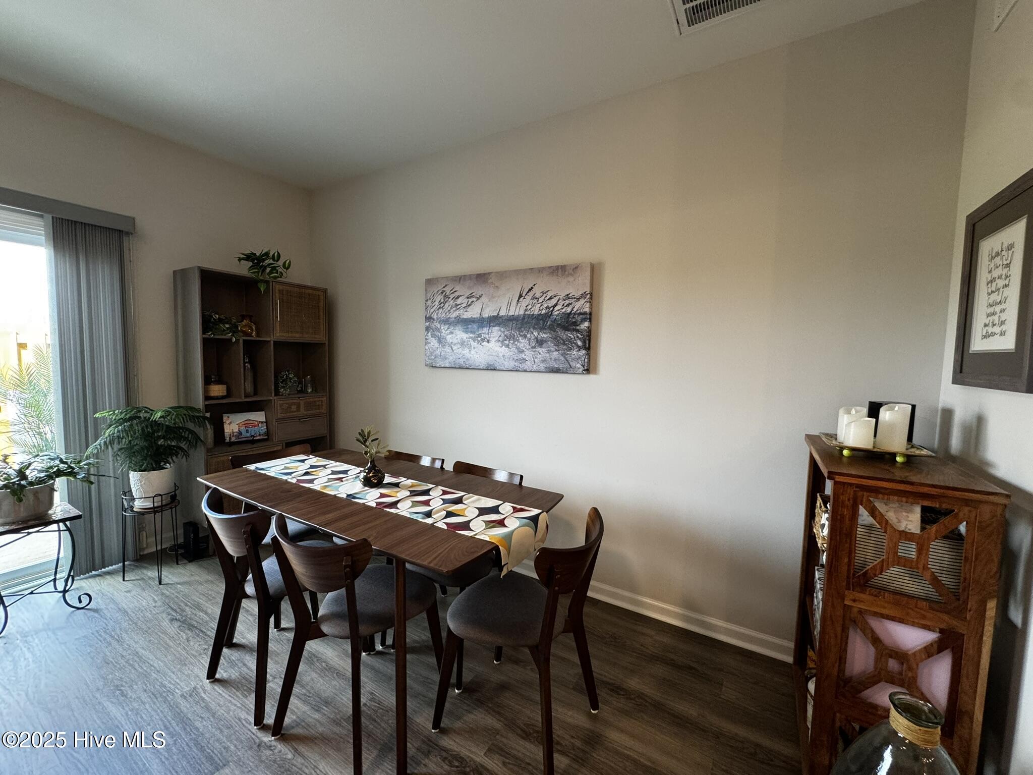 1577 Dusk Cove Property Photo 8