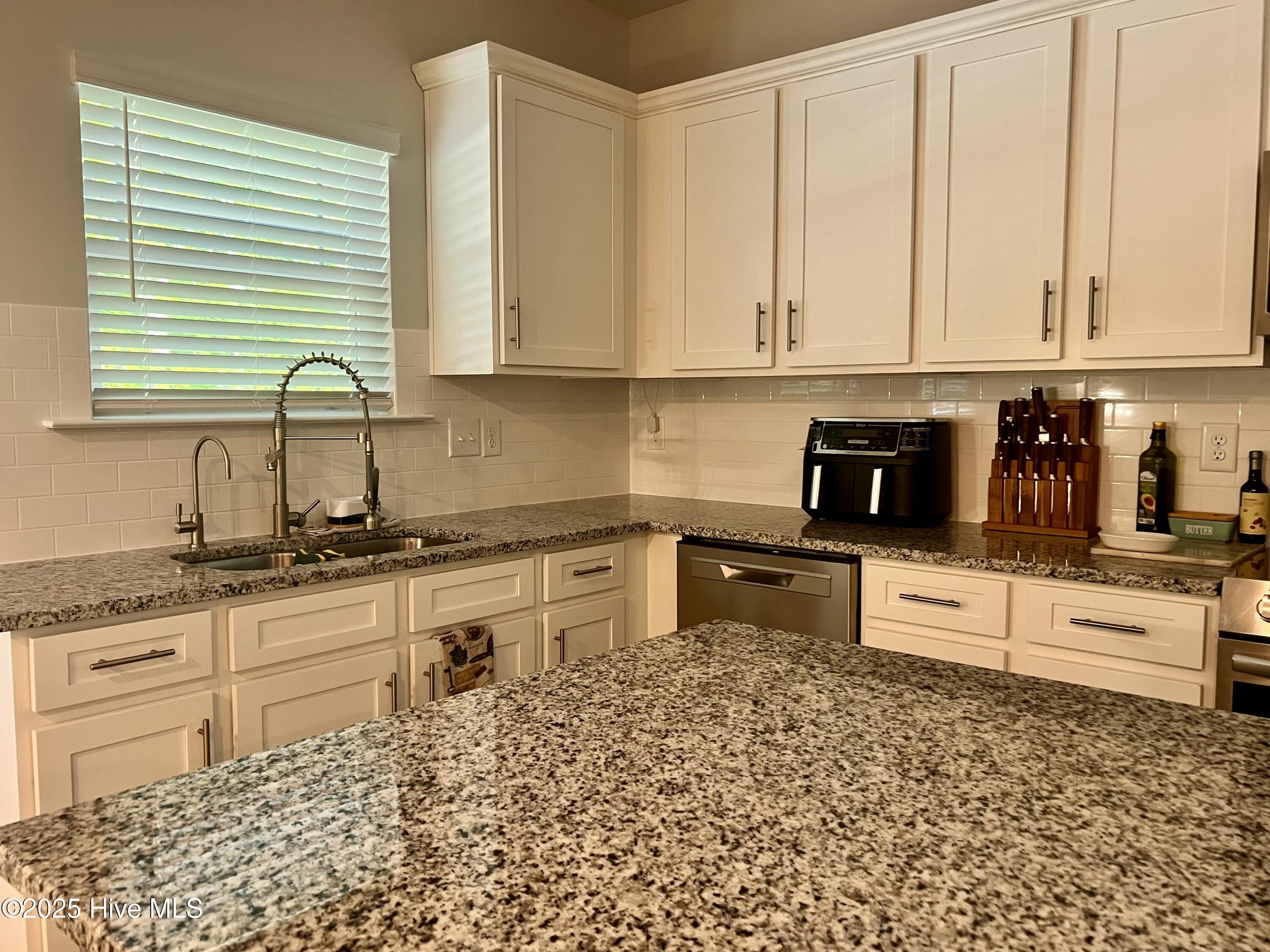 176 Southern Estates Drive Property Photo 13