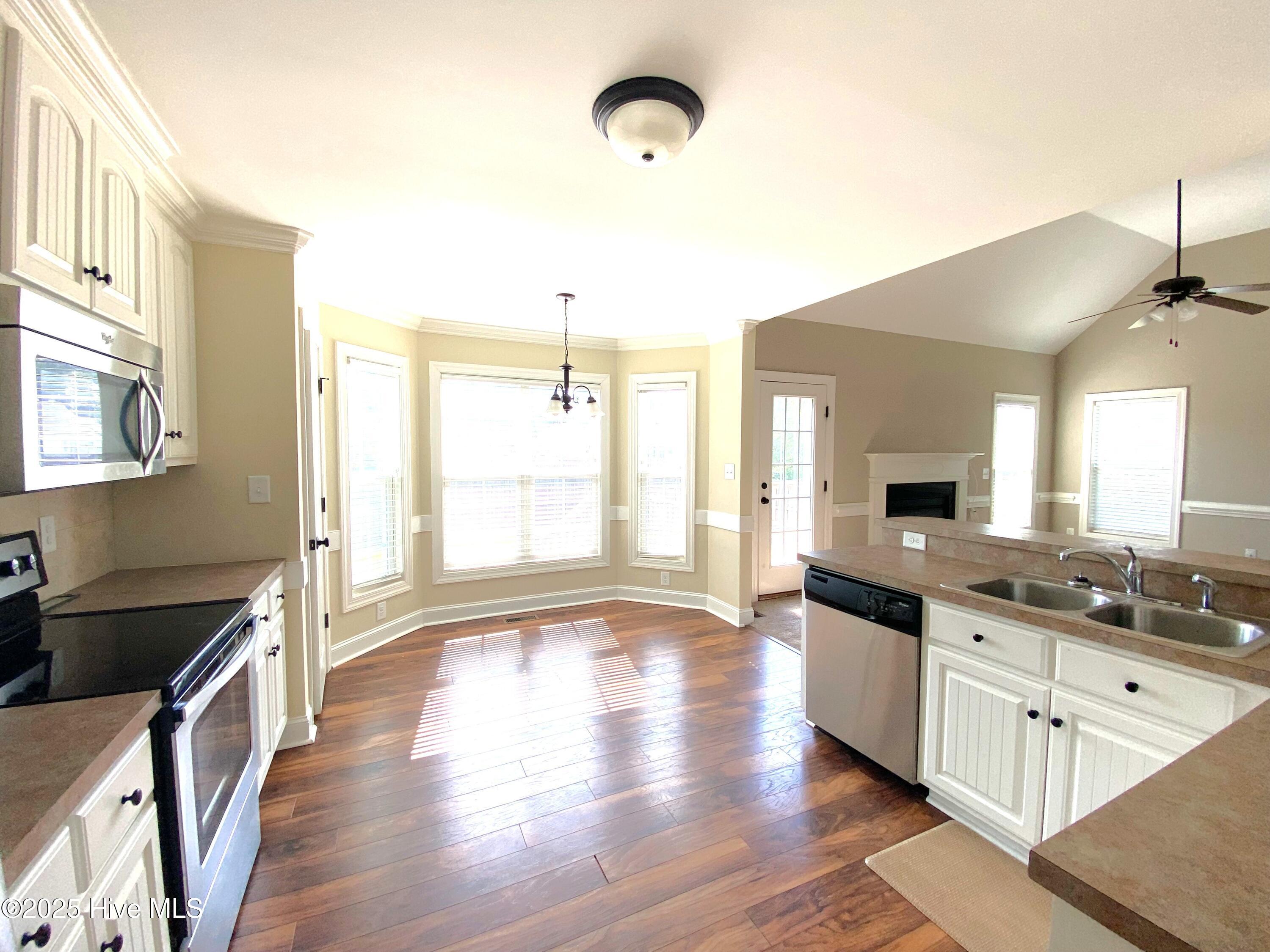 3161 Chesswood Lane Property Photo 6
