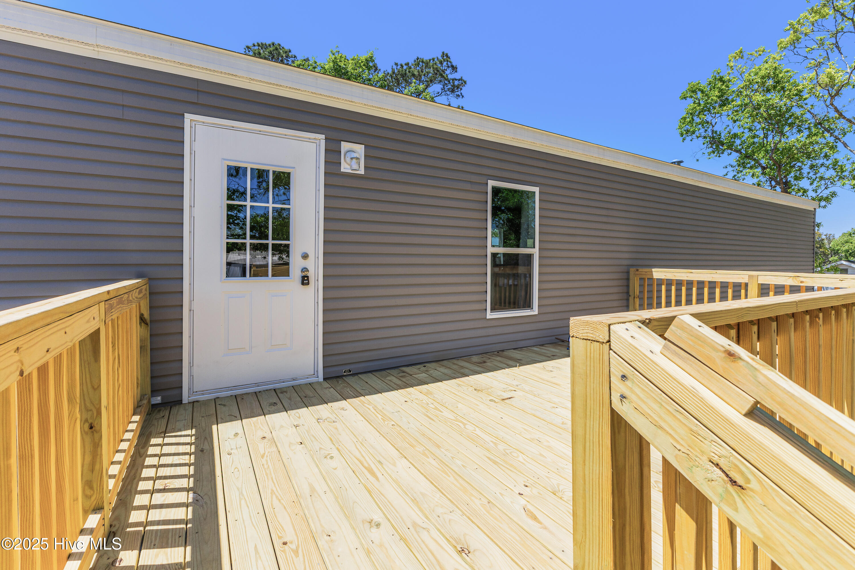 2137 Trout Avenue Property Photo 5