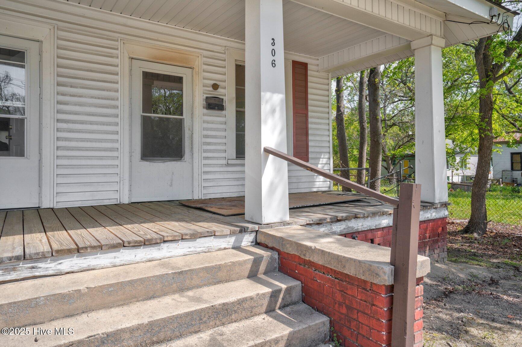 304 Ambler Avenue Property Photo 15