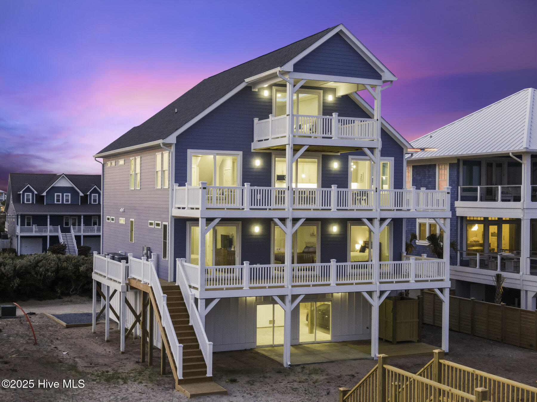 748 New River Inlet Road Property Photo 4