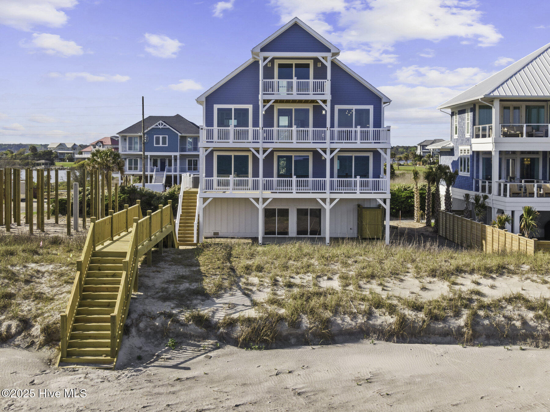 748 New River Inlet Road Property Photo 12