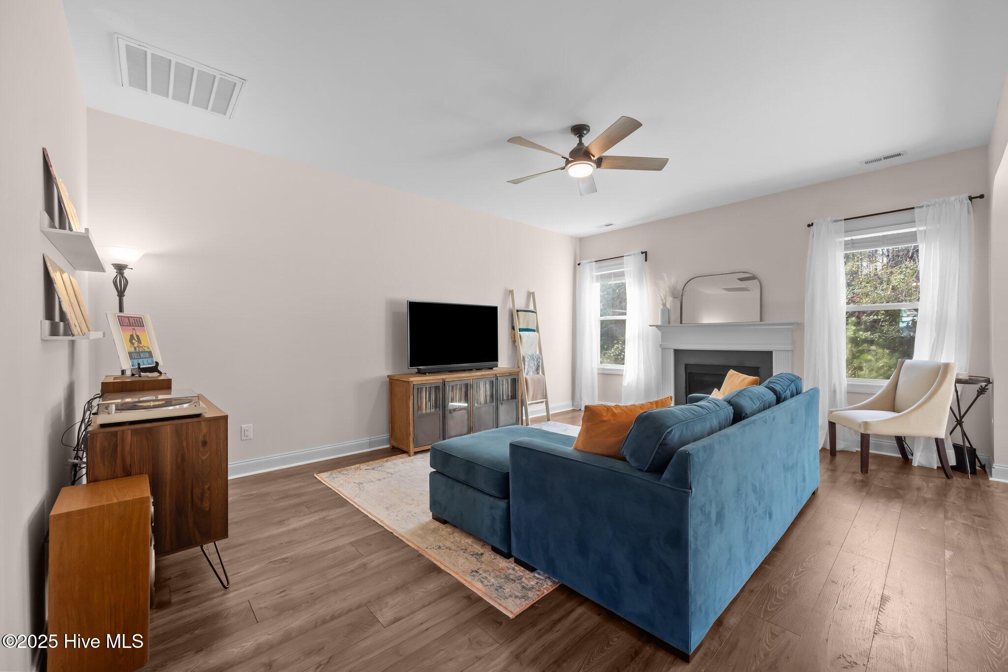 415 Belhaven Court Property Photo 10
