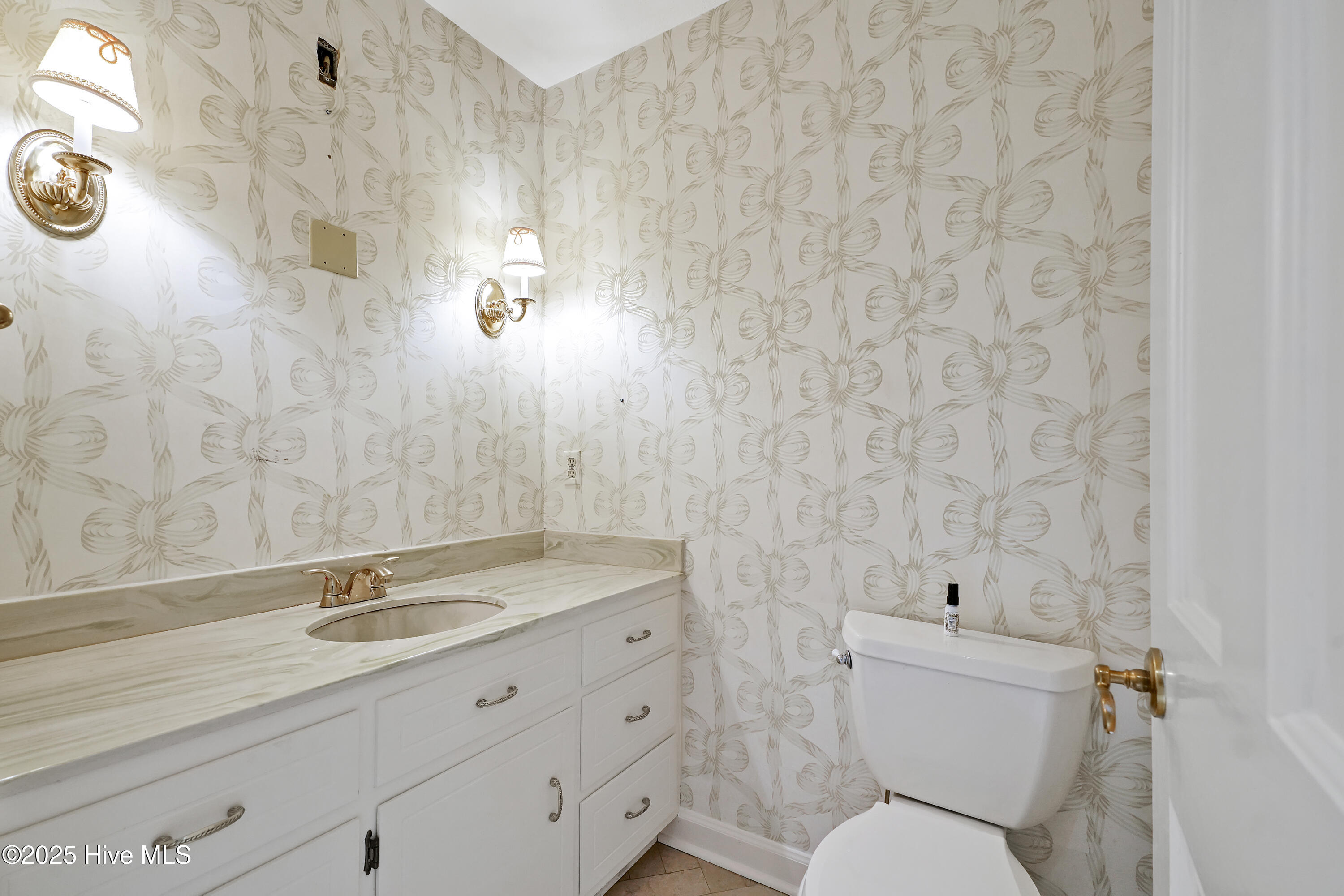 906 Robert E Lee Drive Property Photo 10