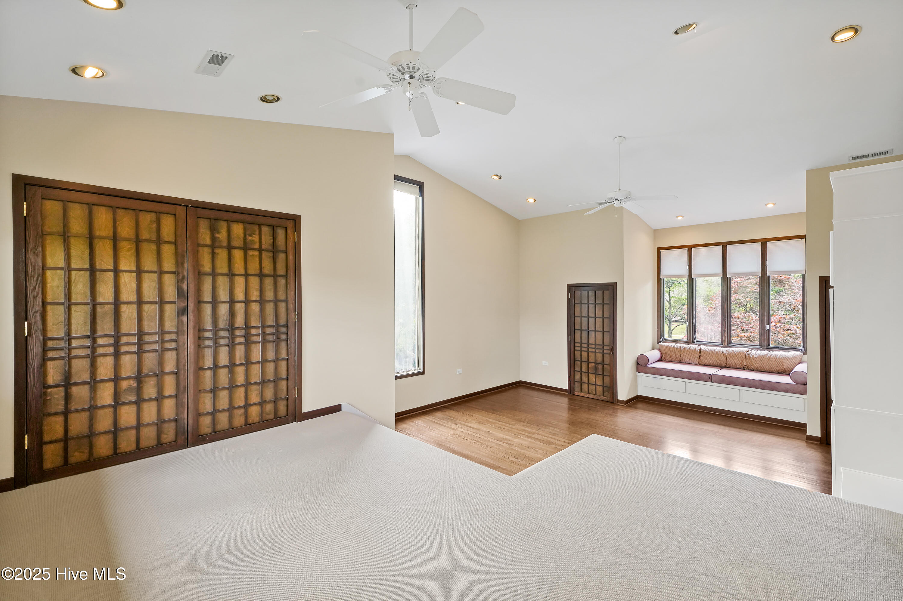 906 Robert E Lee Drive Property Photo 24