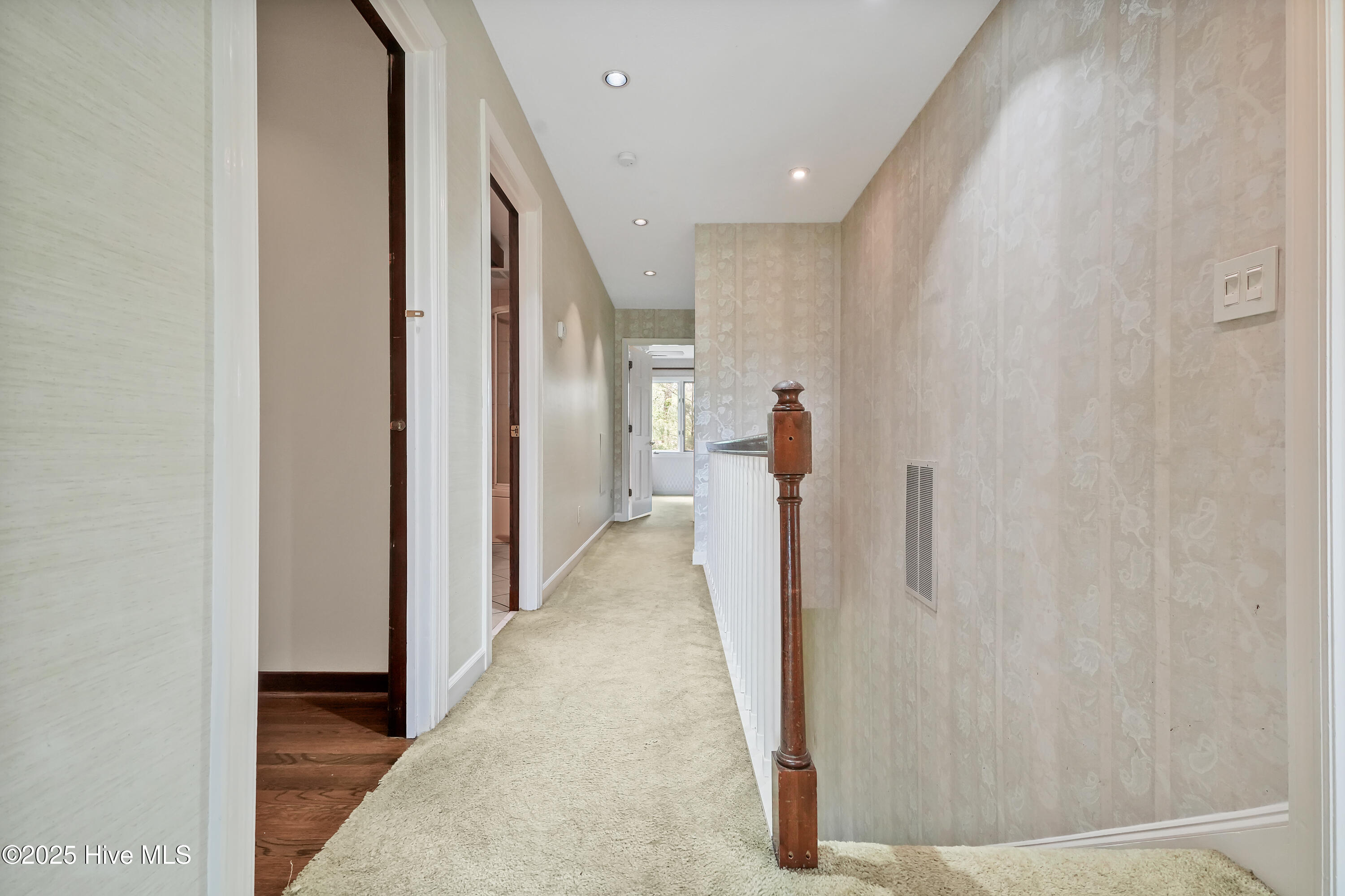 906 Robert E Lee Drive Property Photo 29