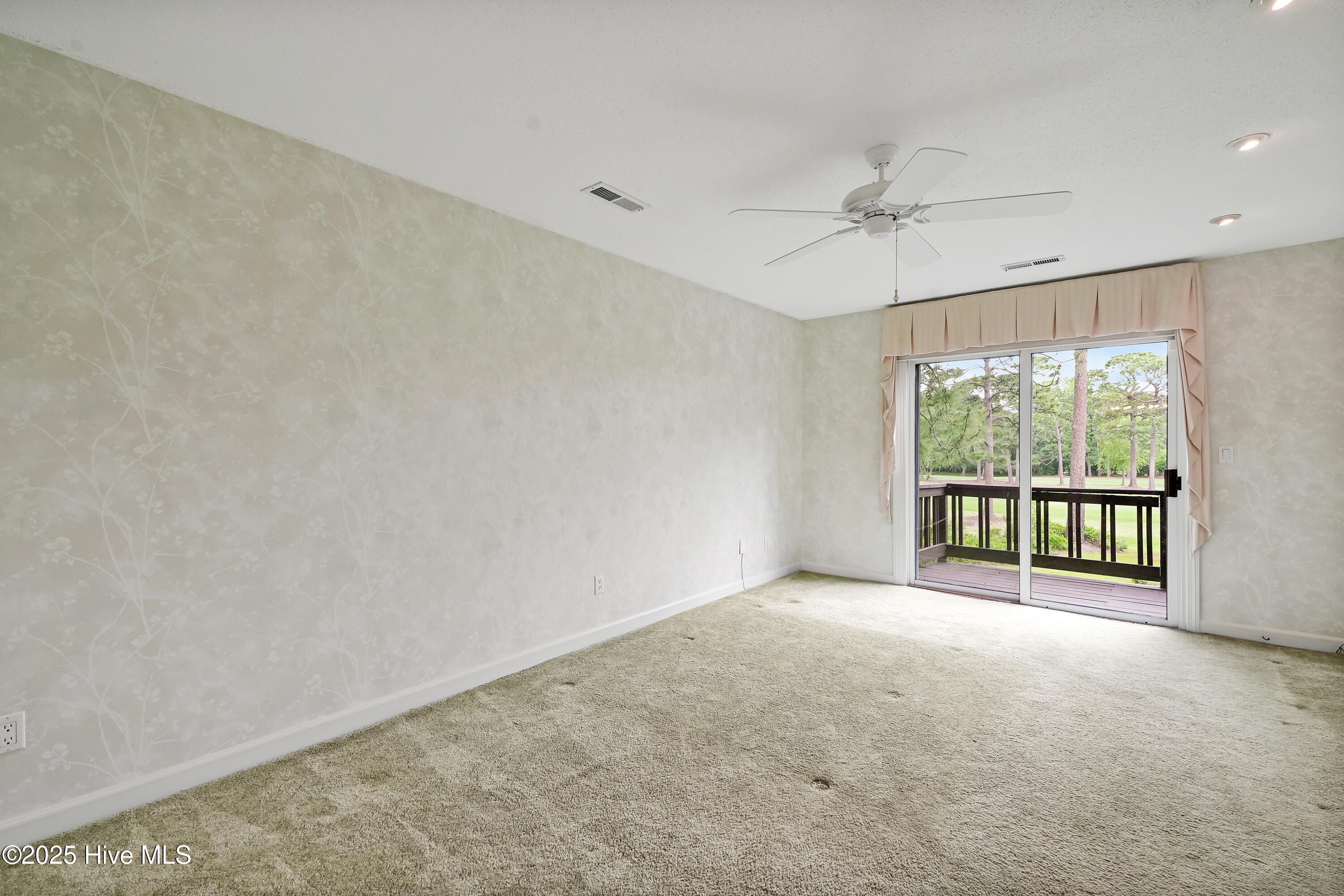 906 Robert E Lee Drive Property Photo 30