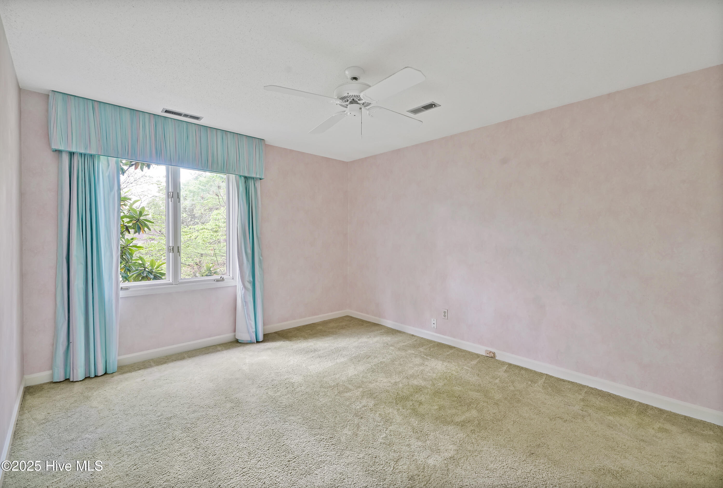 906 Robert E Lee Drive Property Photo 34
