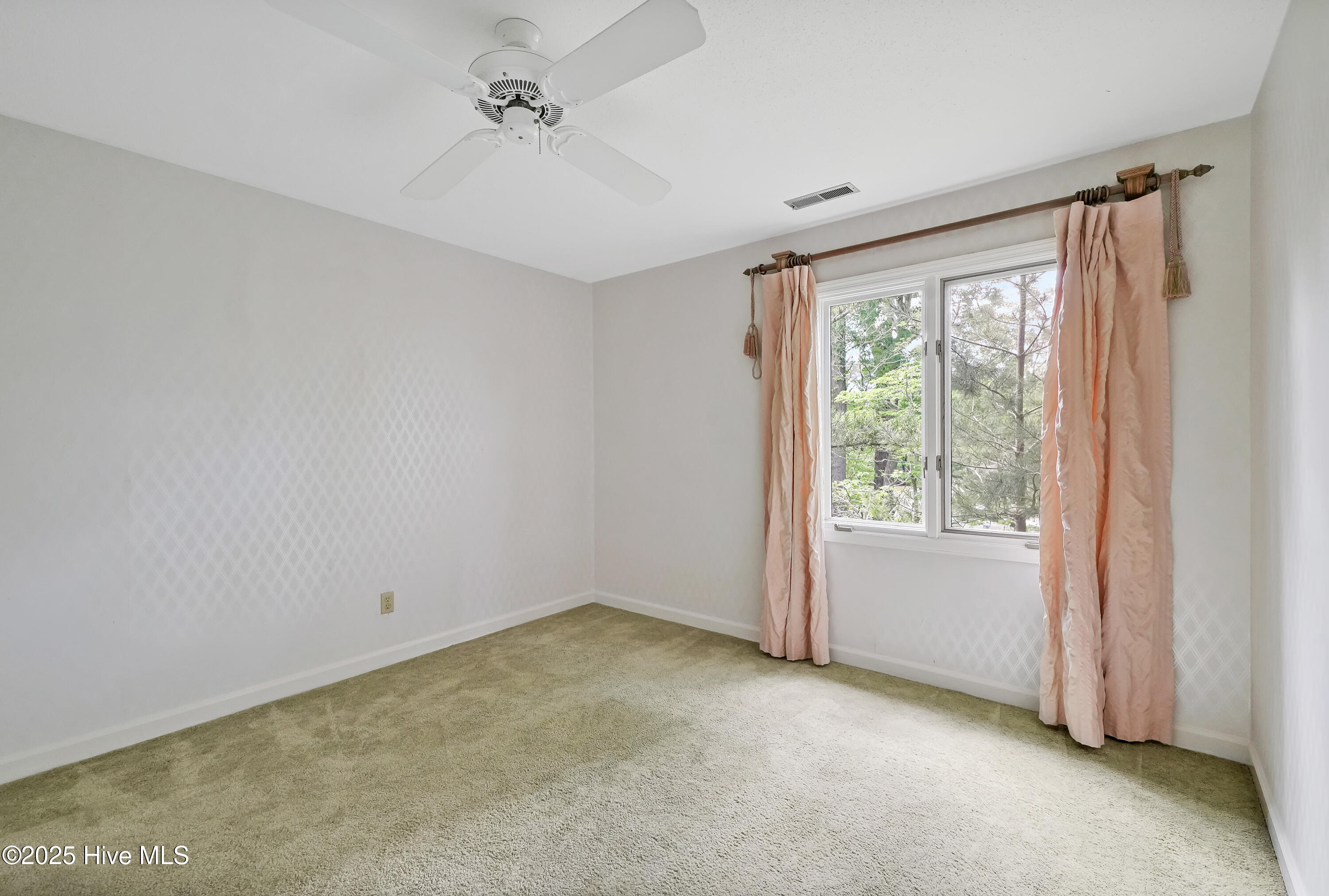 906 Robert E Lee Drive Property Photo 36