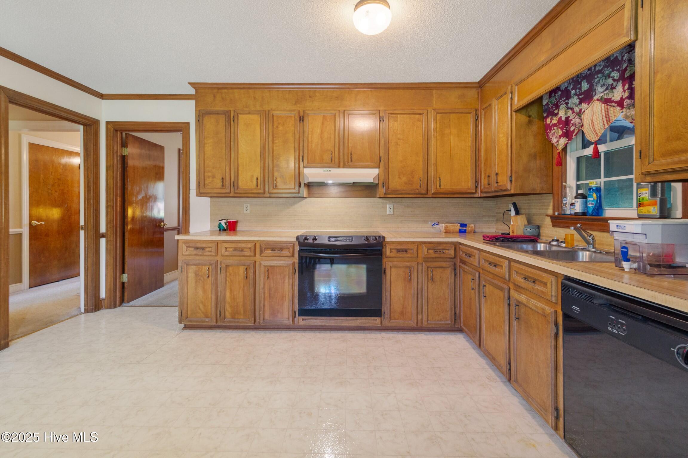 2485 Irvin Drive Property Photo 18