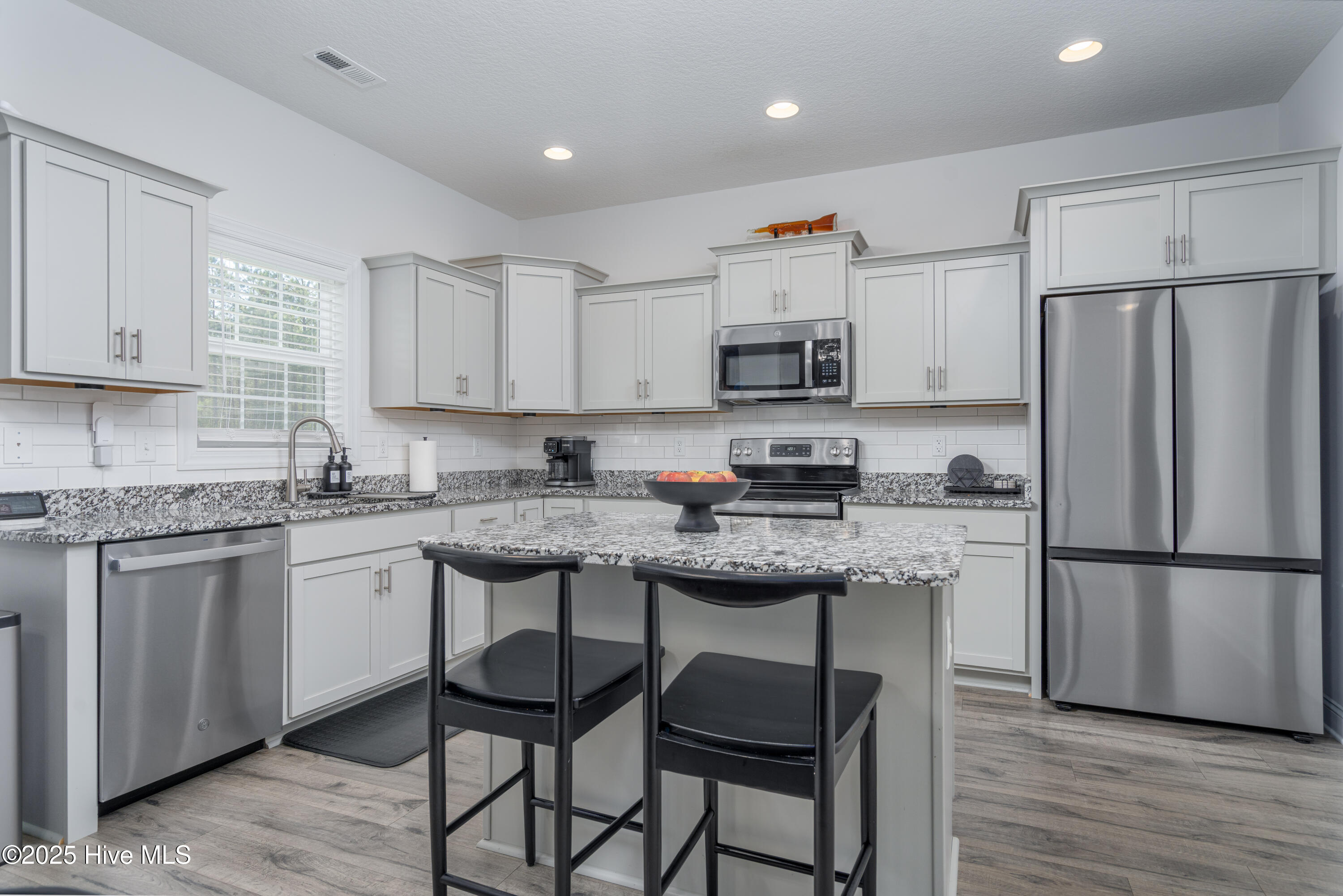 595 Appalachian Trail Property Photo 4