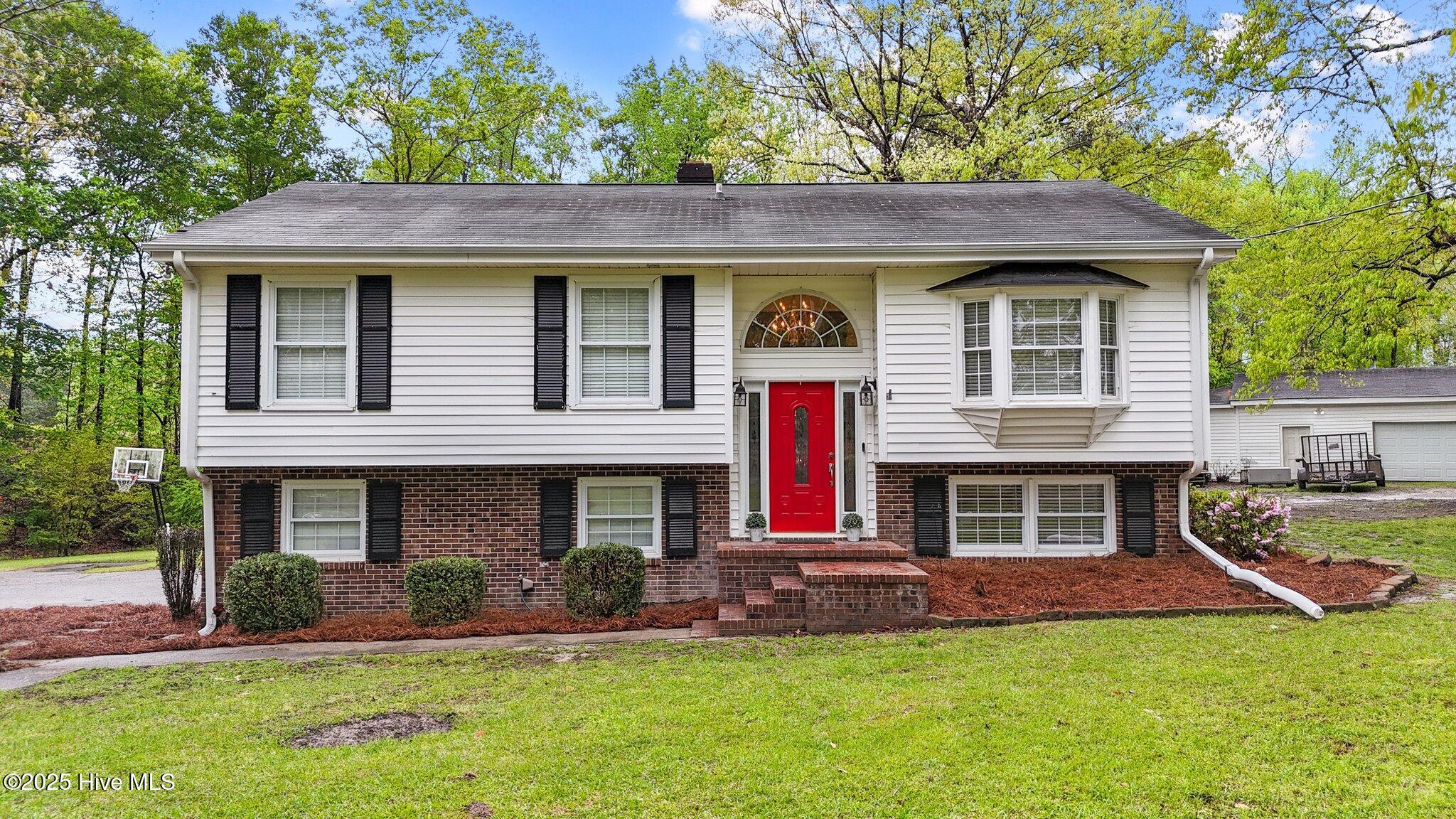 379 Greenbrier Road Property Photo 3