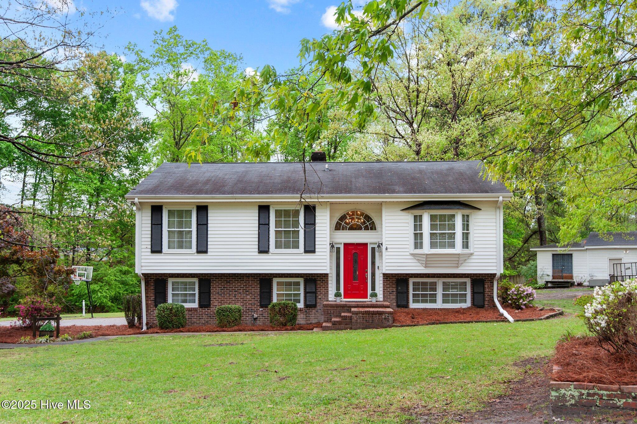 379 Greenbrier Road Property Photo 6