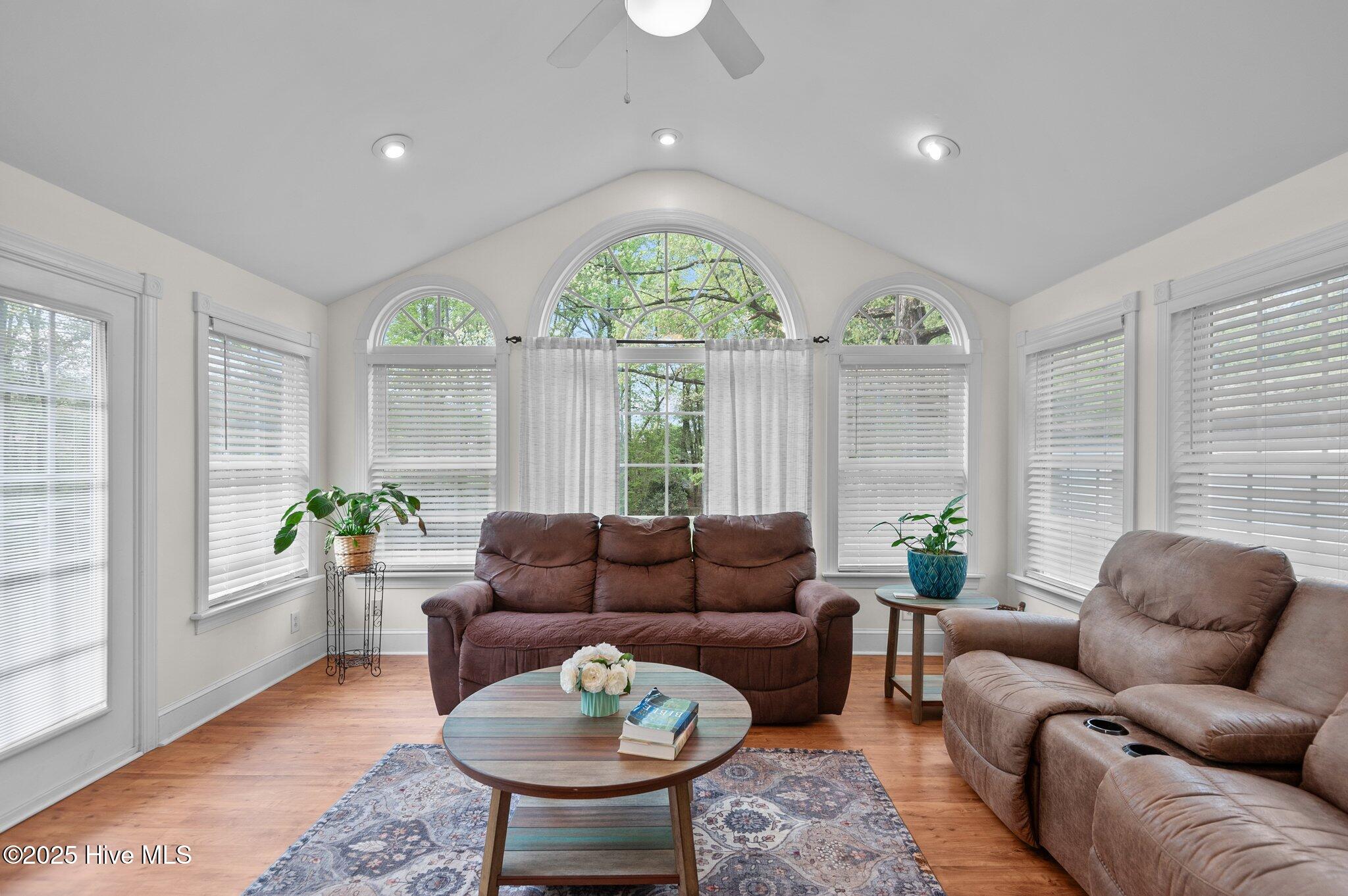 379 Greenbrier Road Property Photo 16