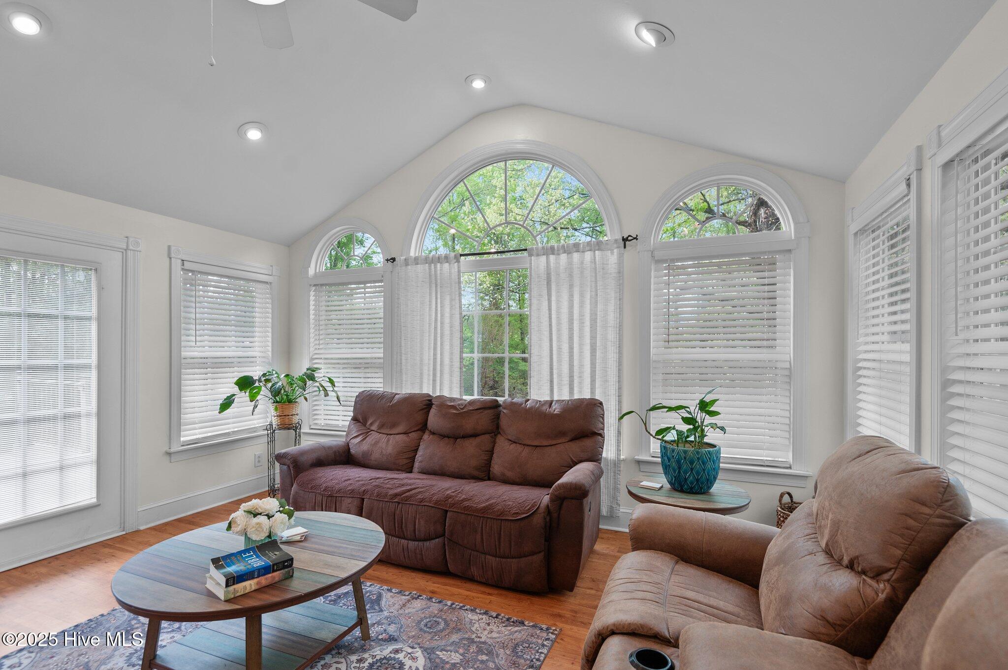 379 Greenbrier Road Property Photo 17