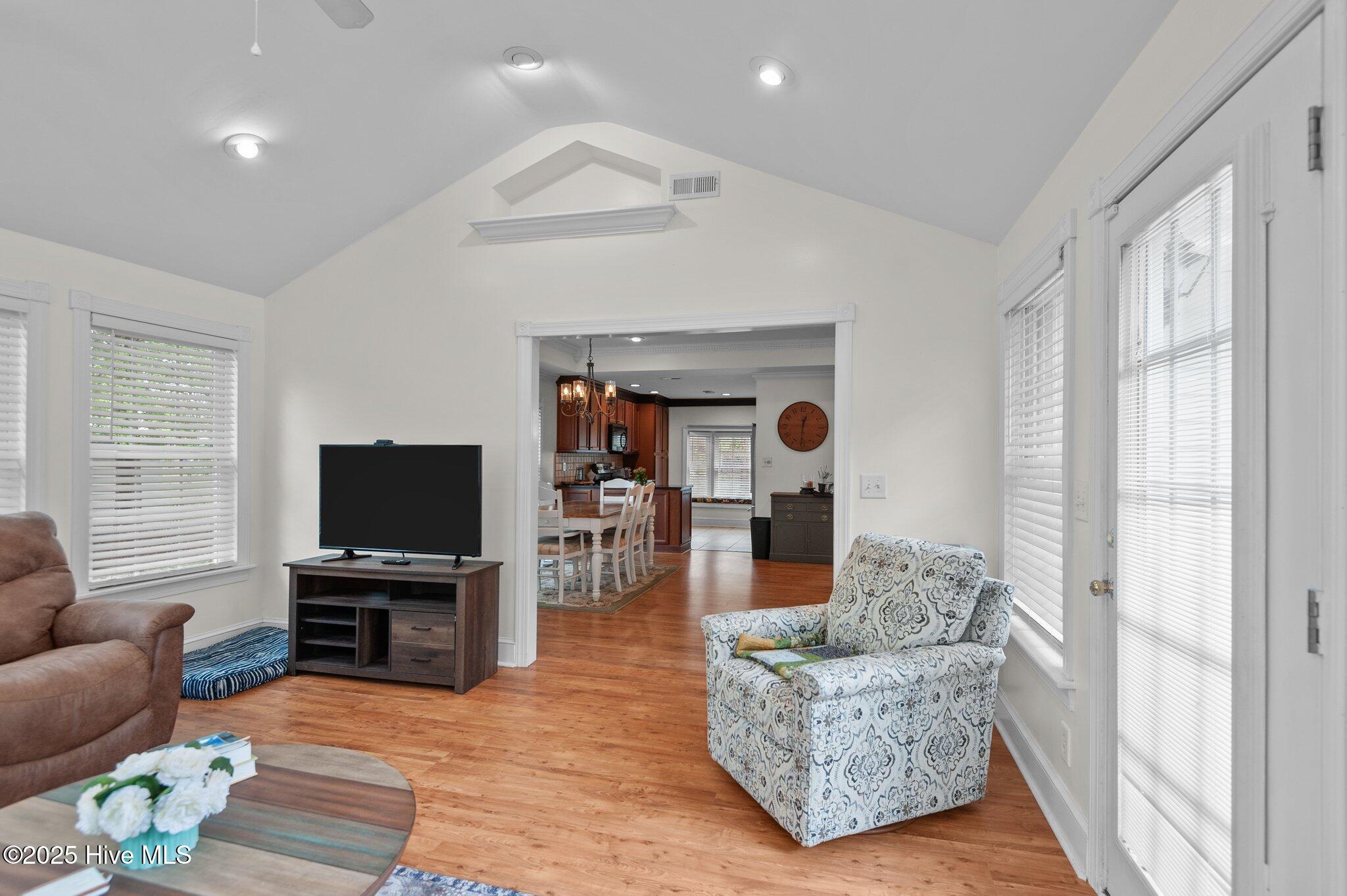 379 Greenbrier Road Property Photo 18